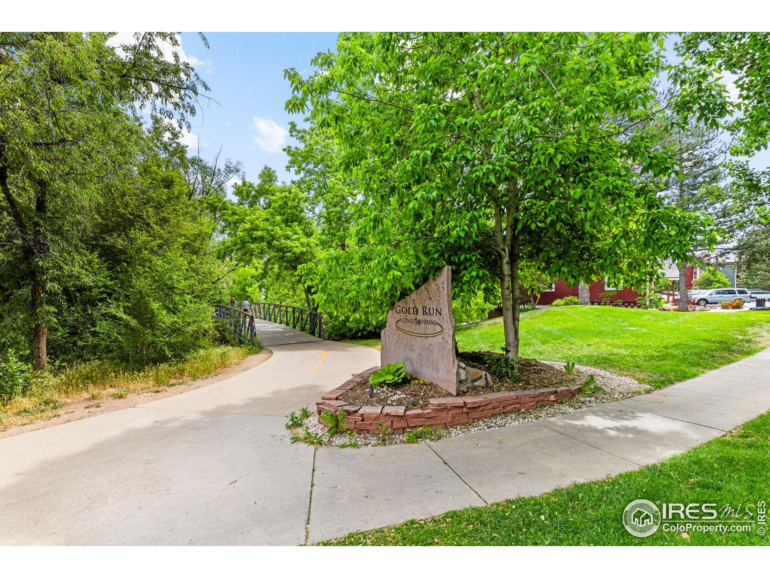 2875 Shadow Creek Dr 301