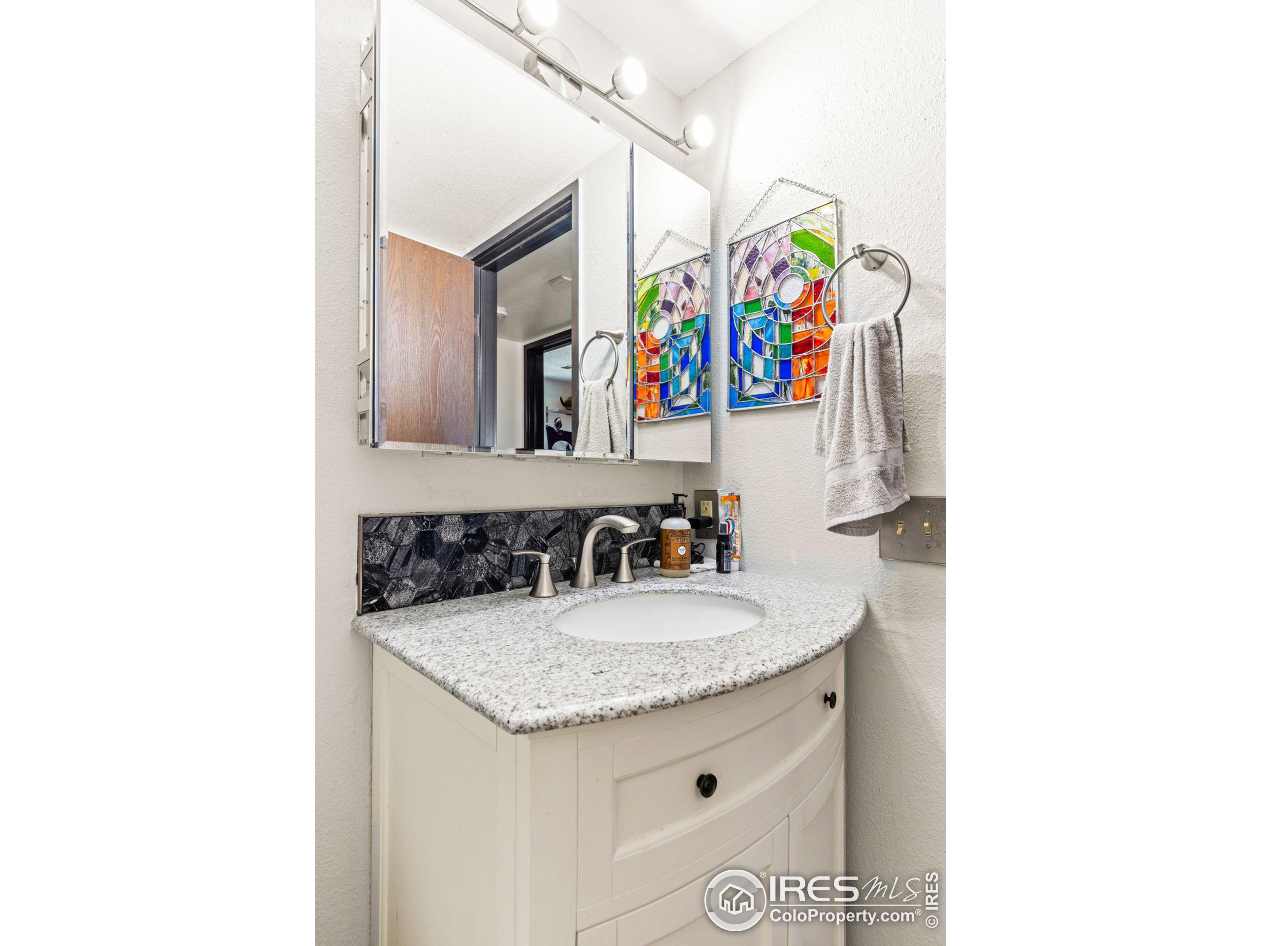 2875 Shadow Creek Dr 301