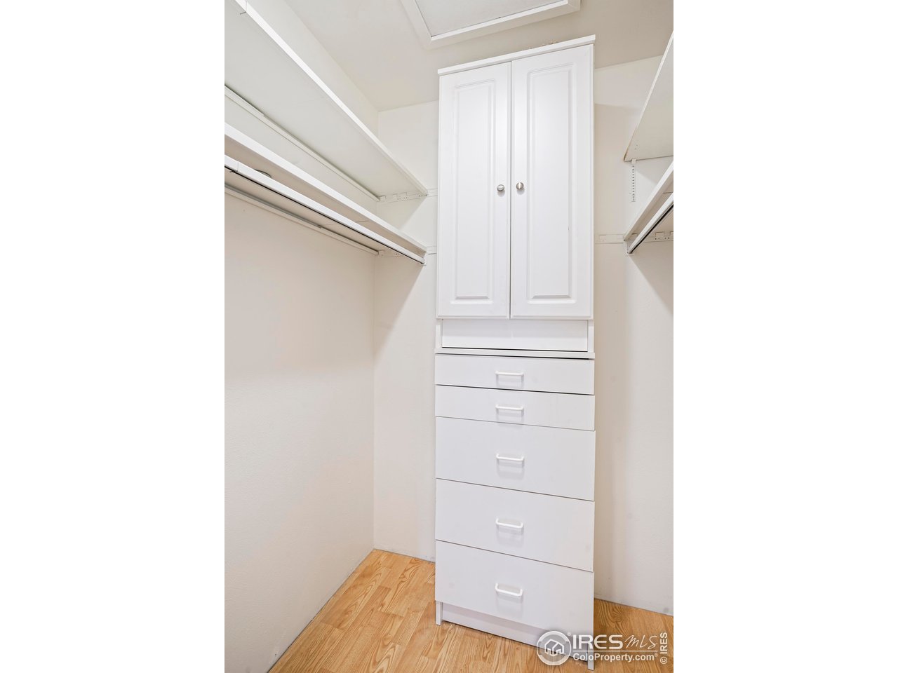 645 Manhattan Pl 206