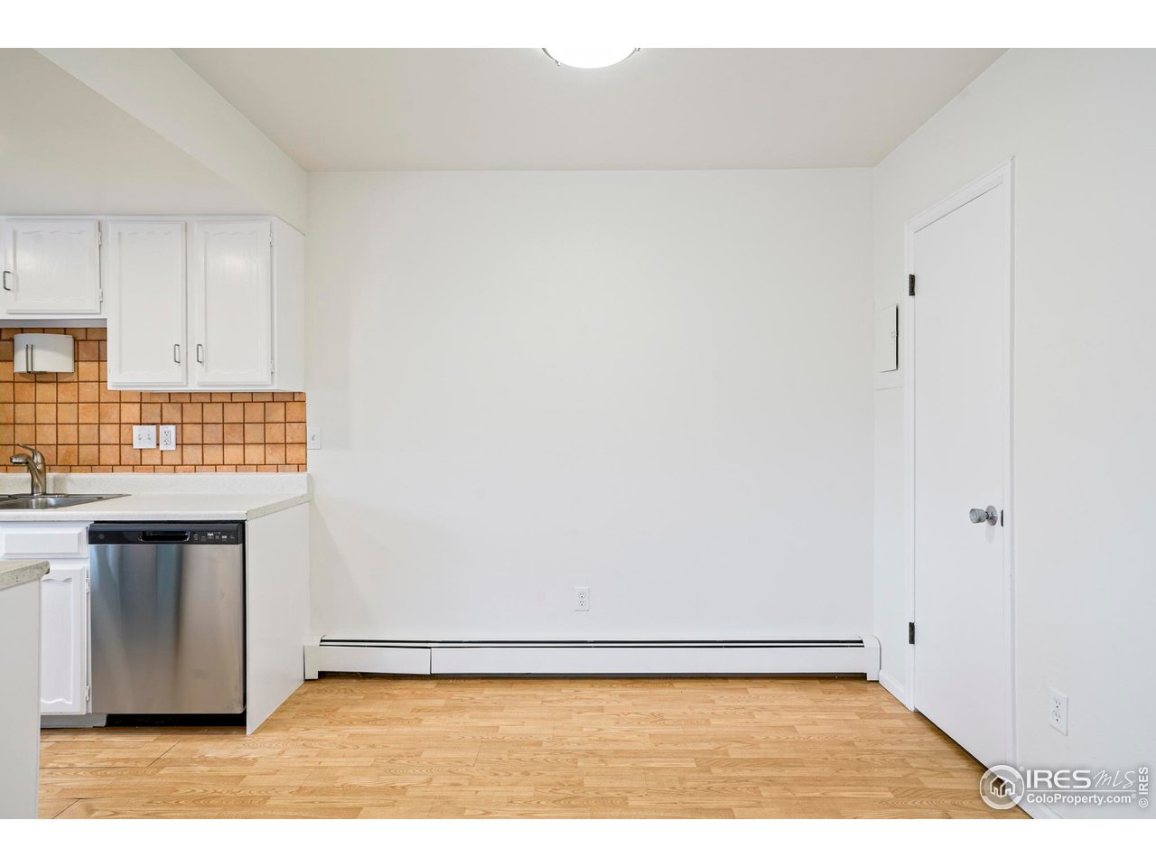 645 Manhattan Pl 206