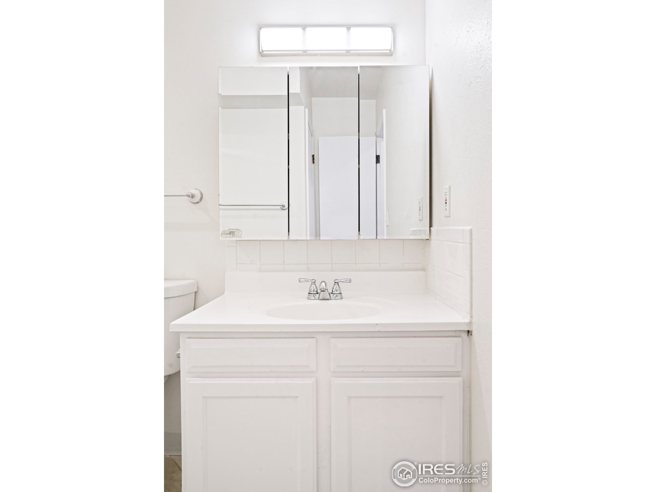 645 Manhattan Pl 206