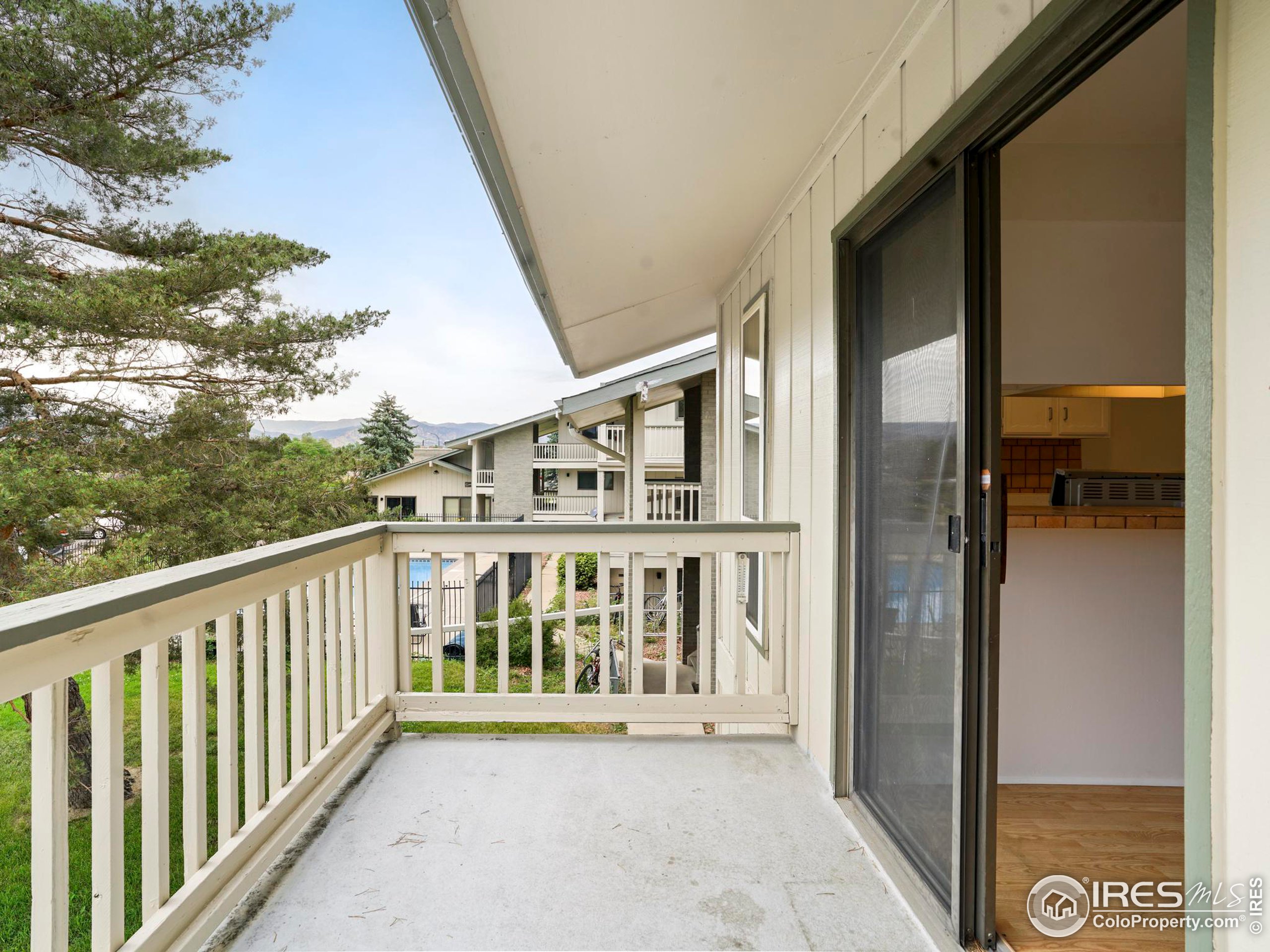 645 Manhattan Pl 206