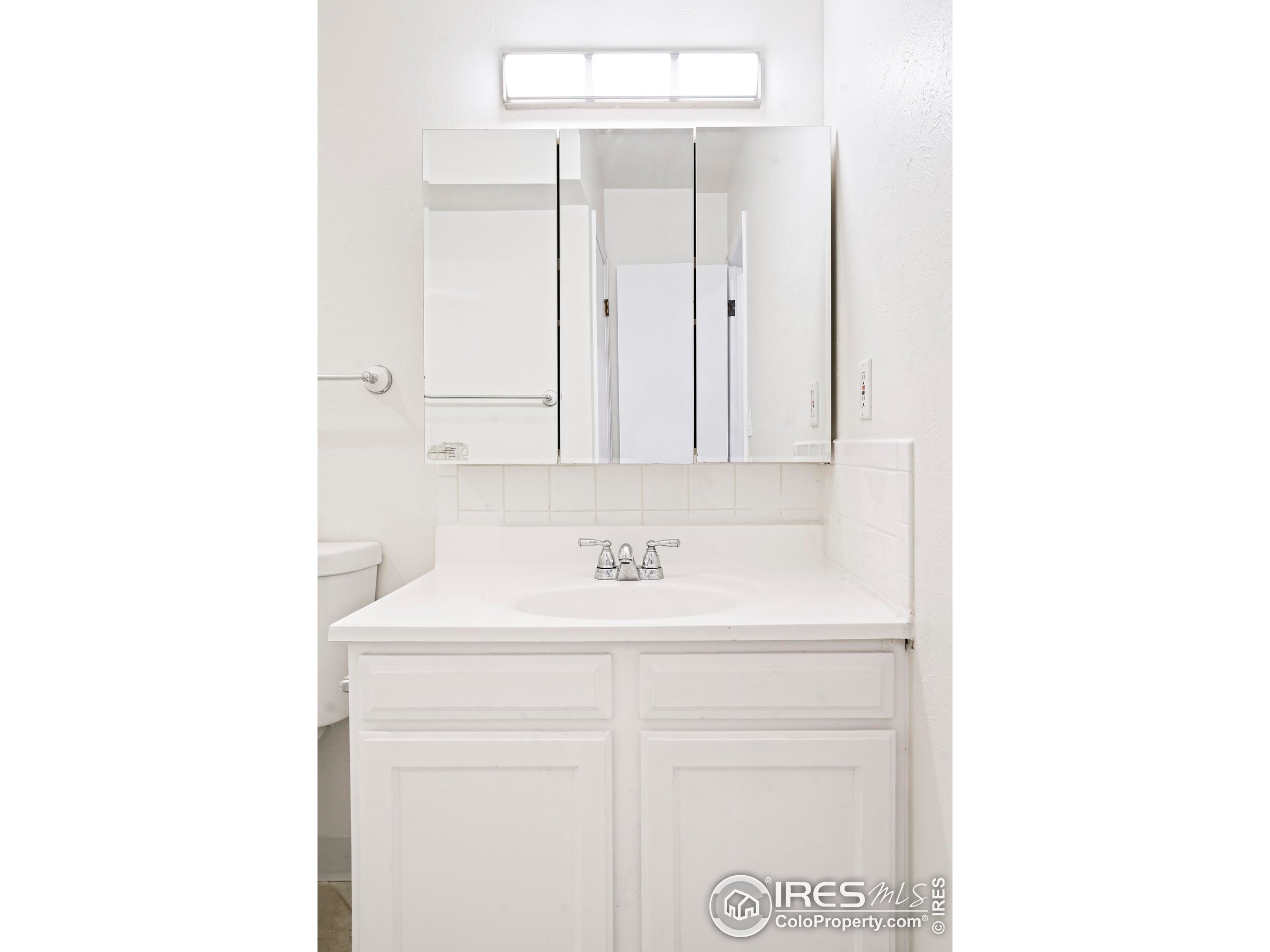 645 Manhattan Pl 206