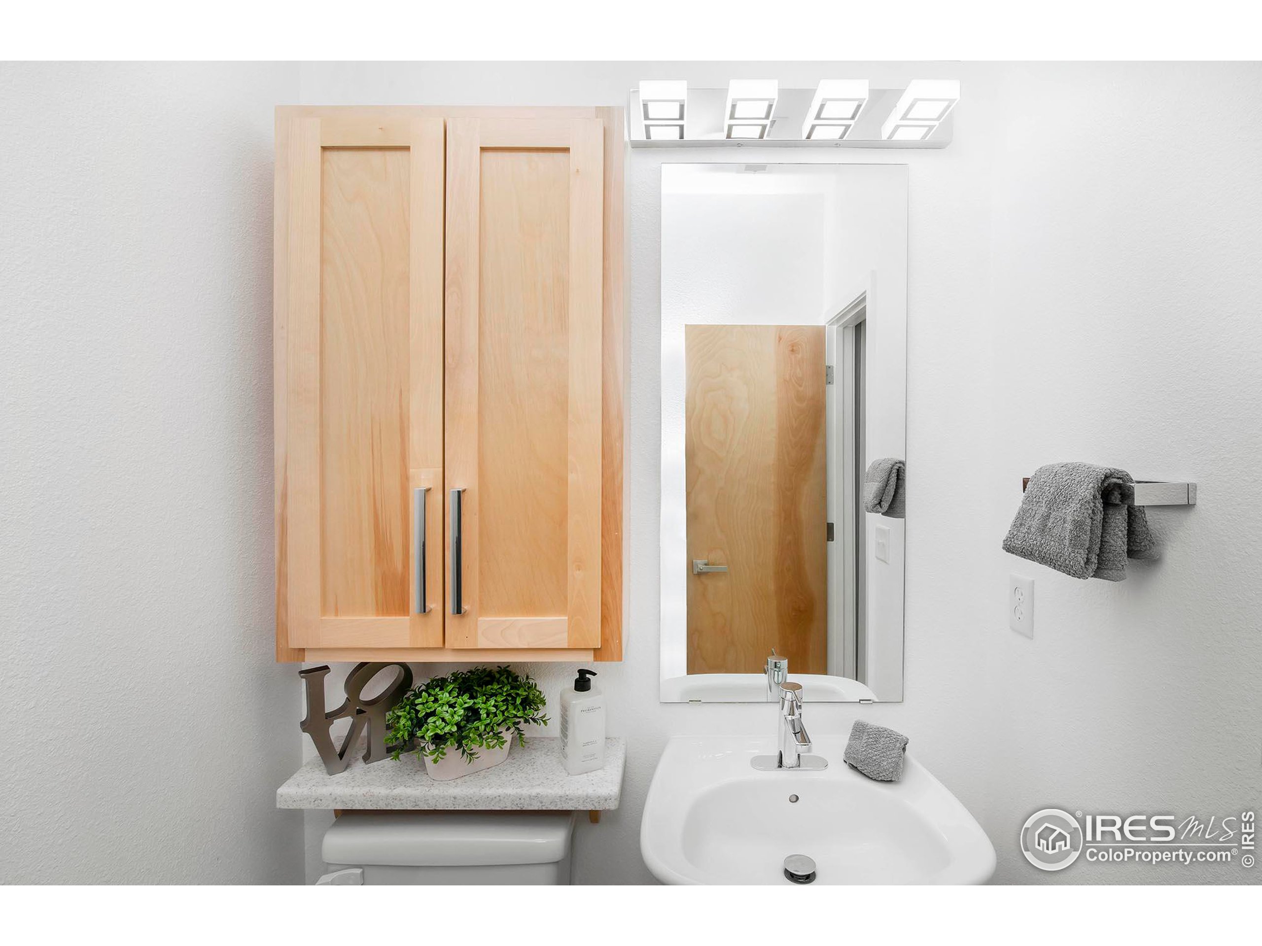 1318 Yellow Pine Ave B + C