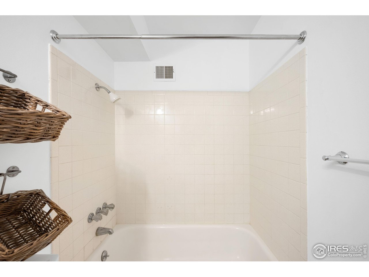 3450 S Poplar St 307