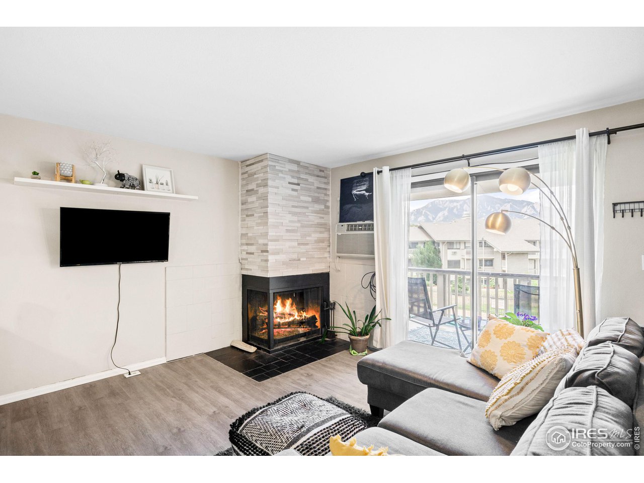 665 Manhattan Dr 205