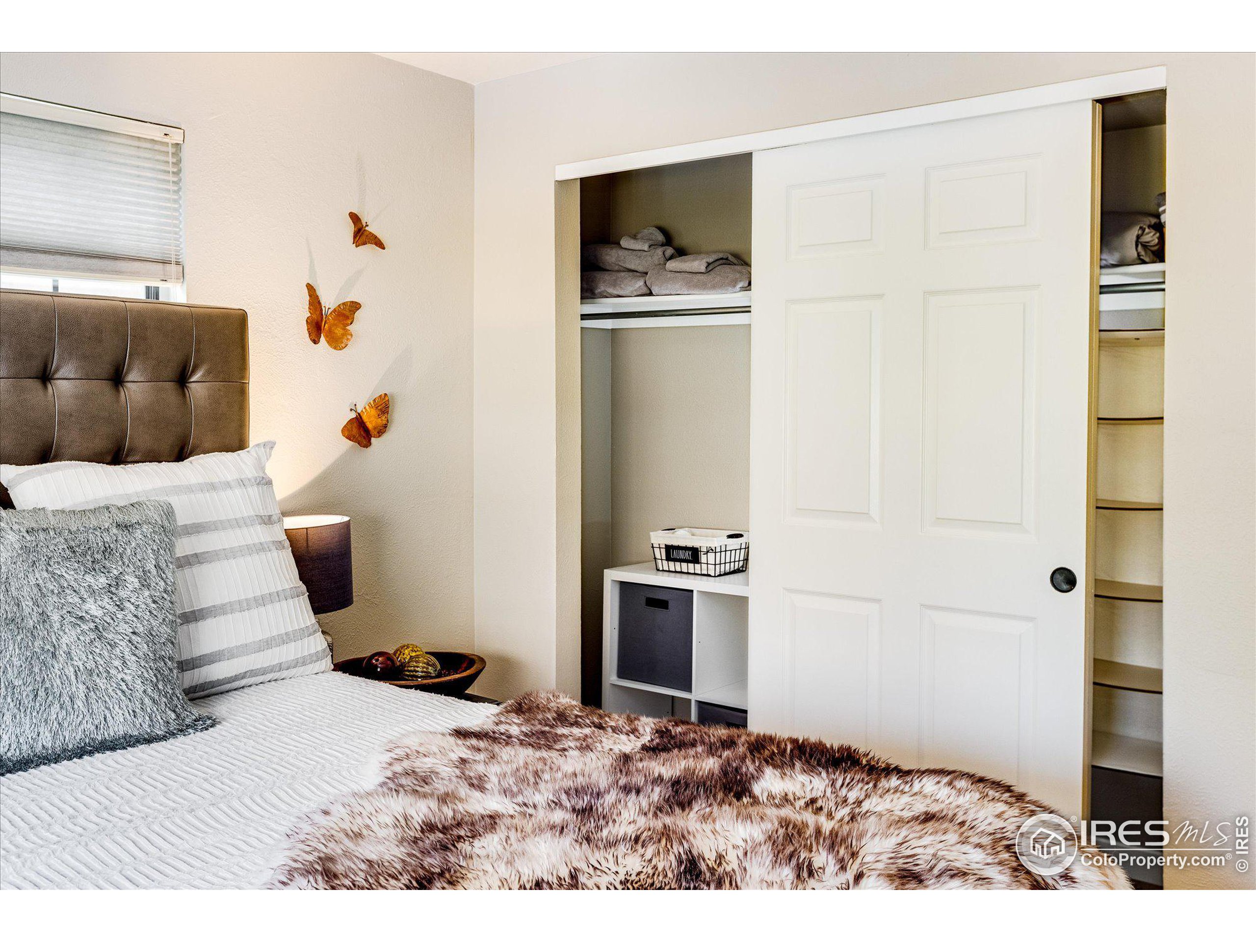 4767 White Rock Cir E