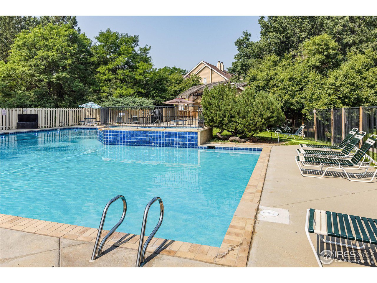 4767 White Rock Cir E