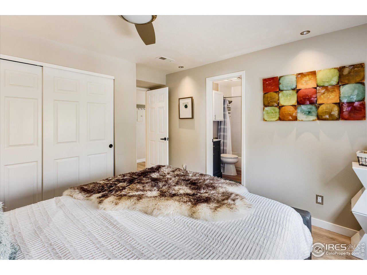 4767 White Rock Cir E