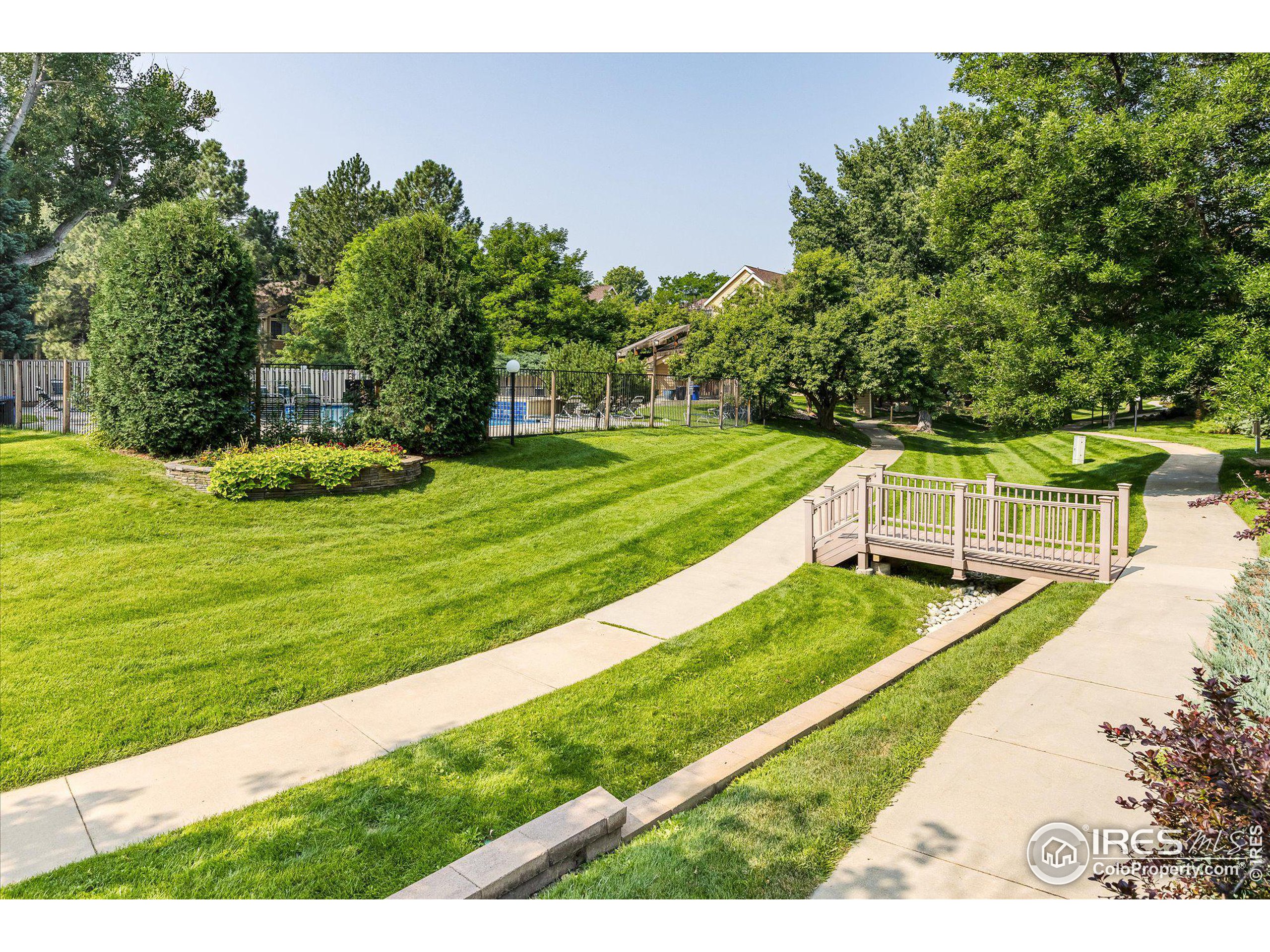 4767 White Rock Cir E