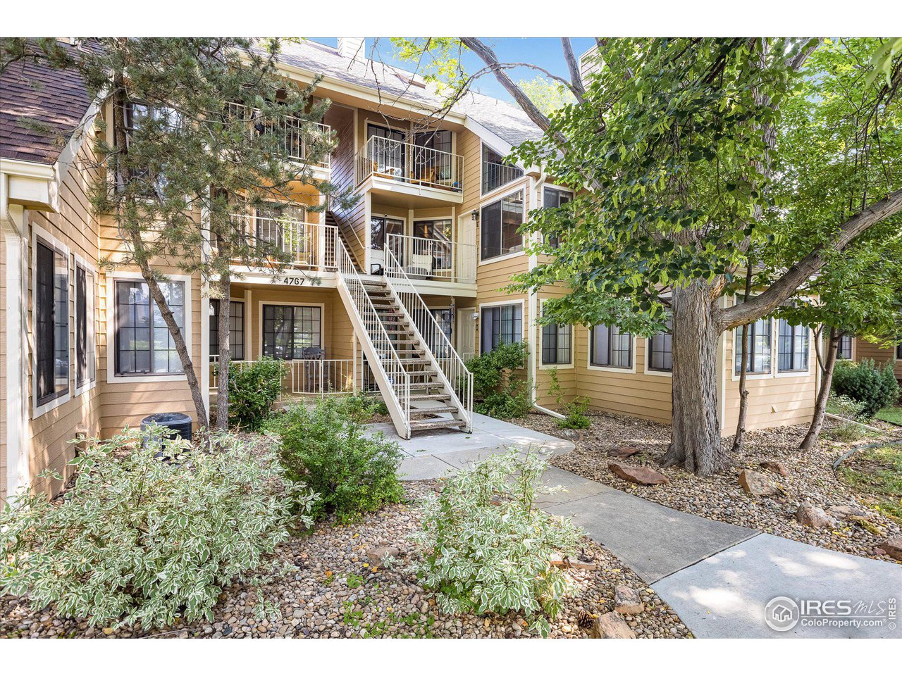 4767 White Rock Cir E