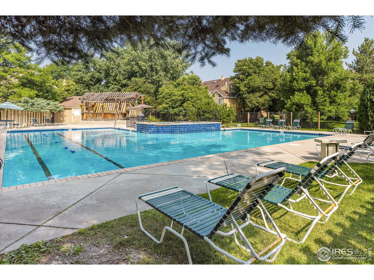 4767 White Rock Cir E