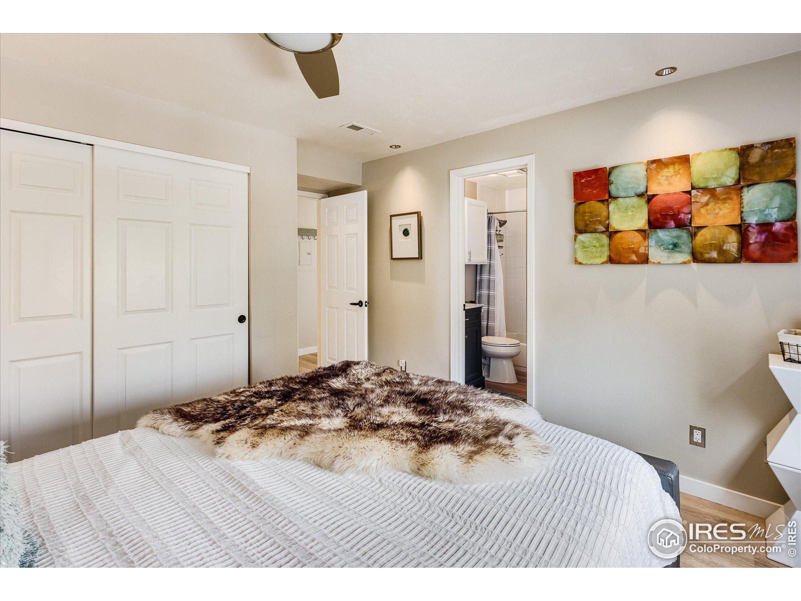 4767 White Rock Cir E