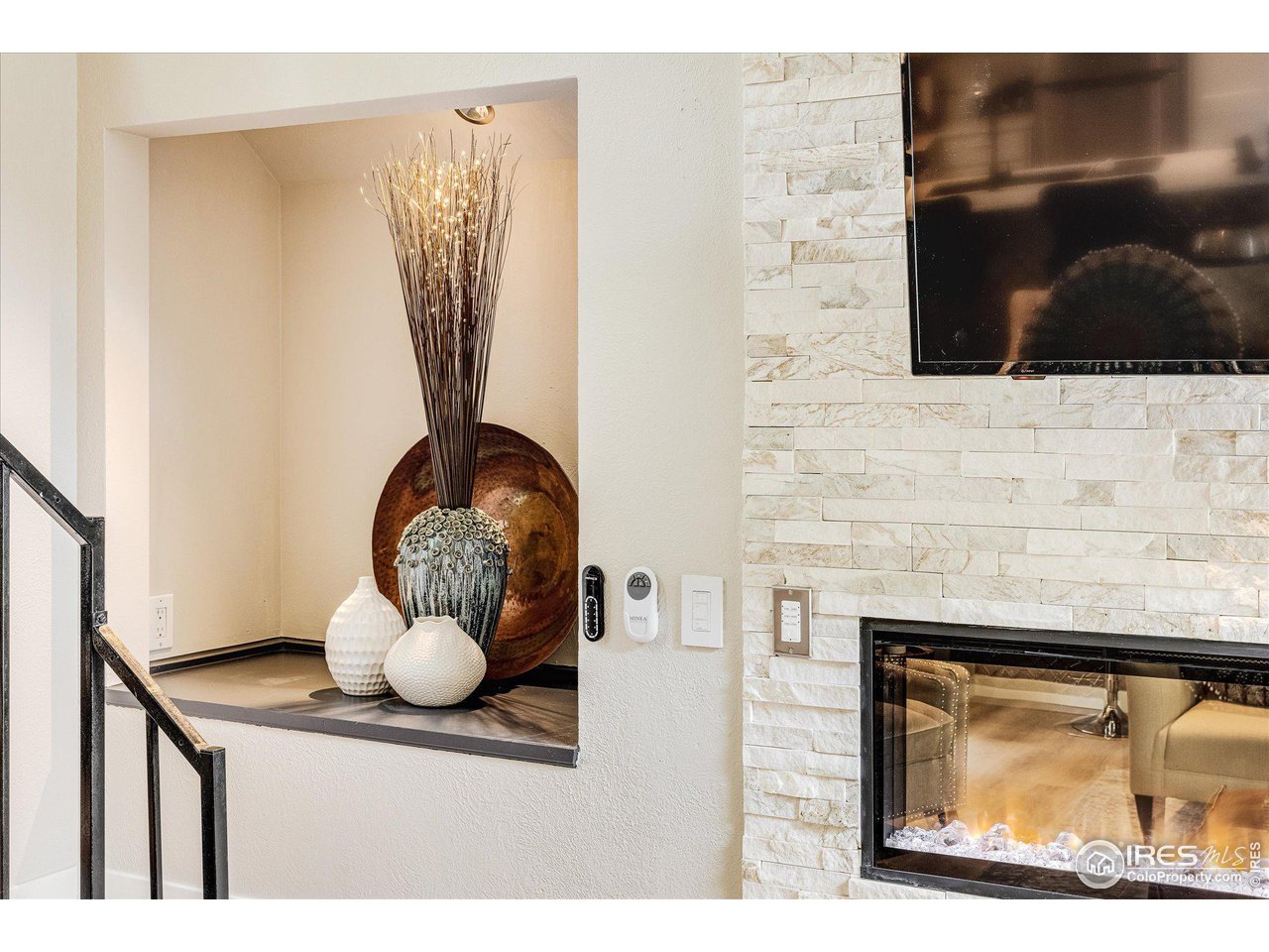 4767 White Rock Cir E