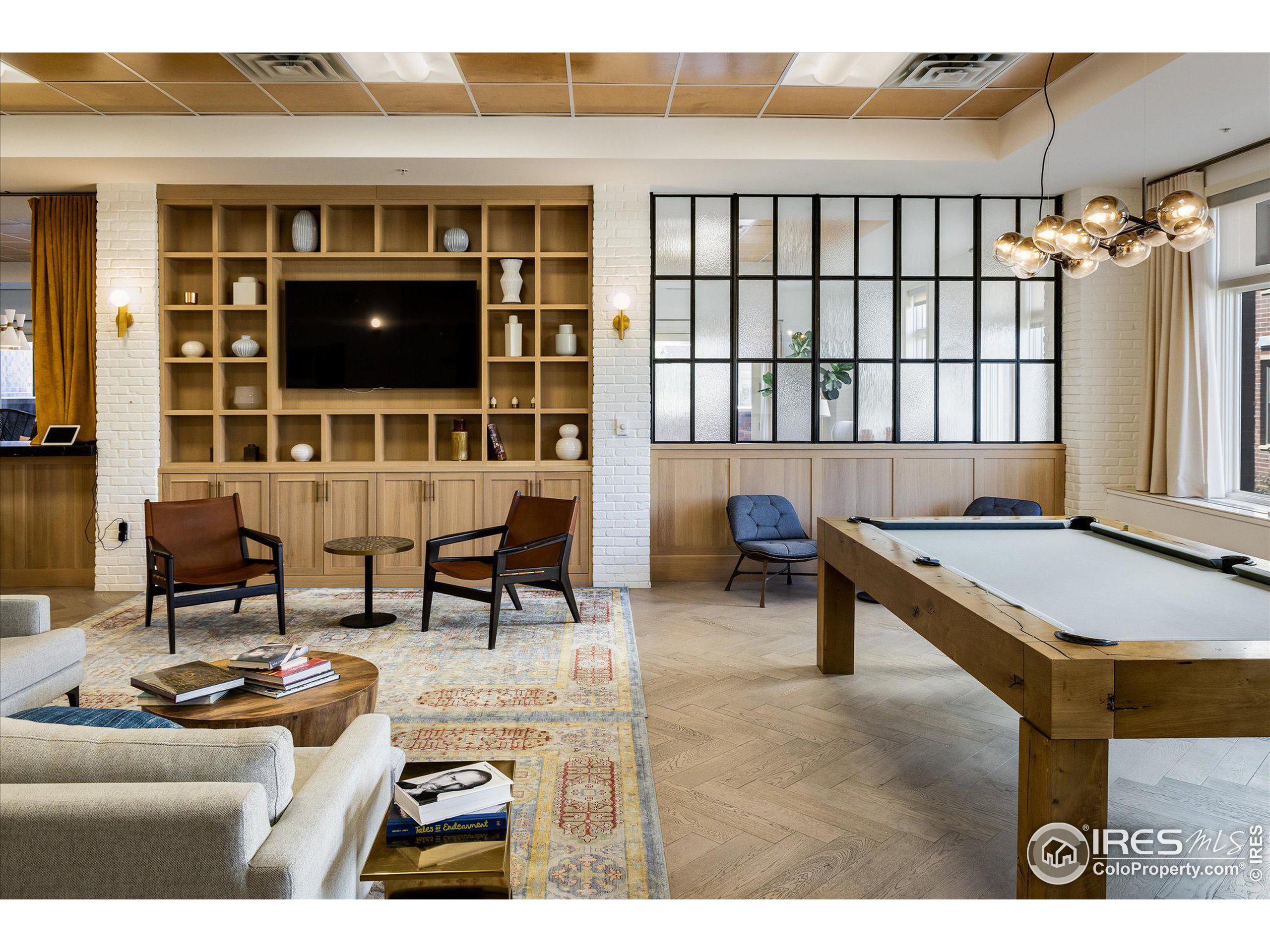 3401 Arapahoe Ave 210