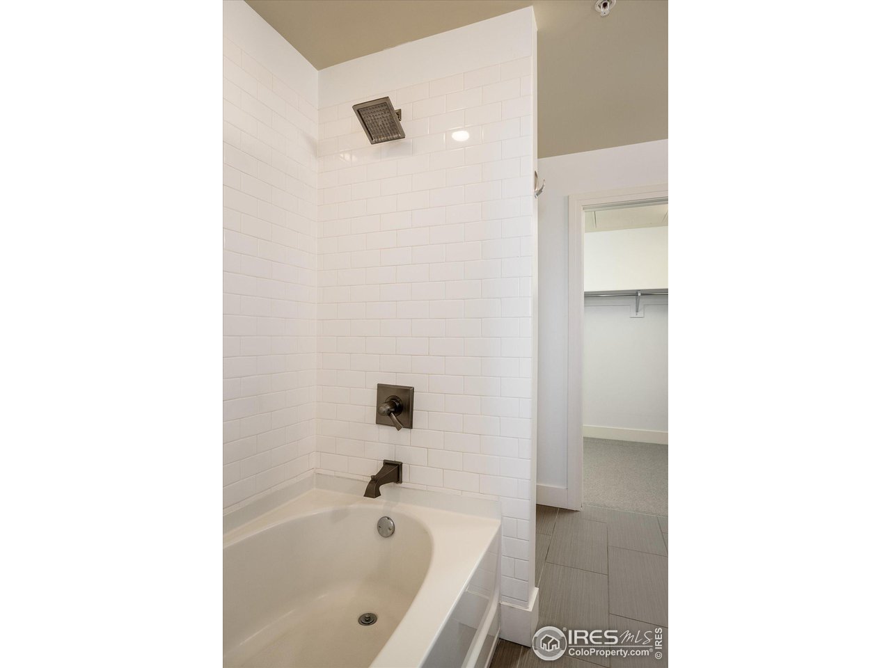 3401 Arapahoe Ave 210