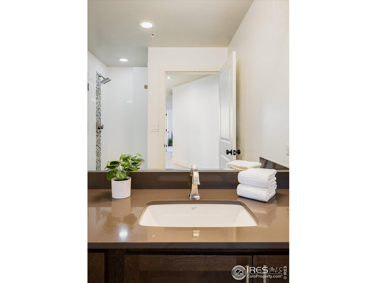 3401 Arapahoe Ave 210