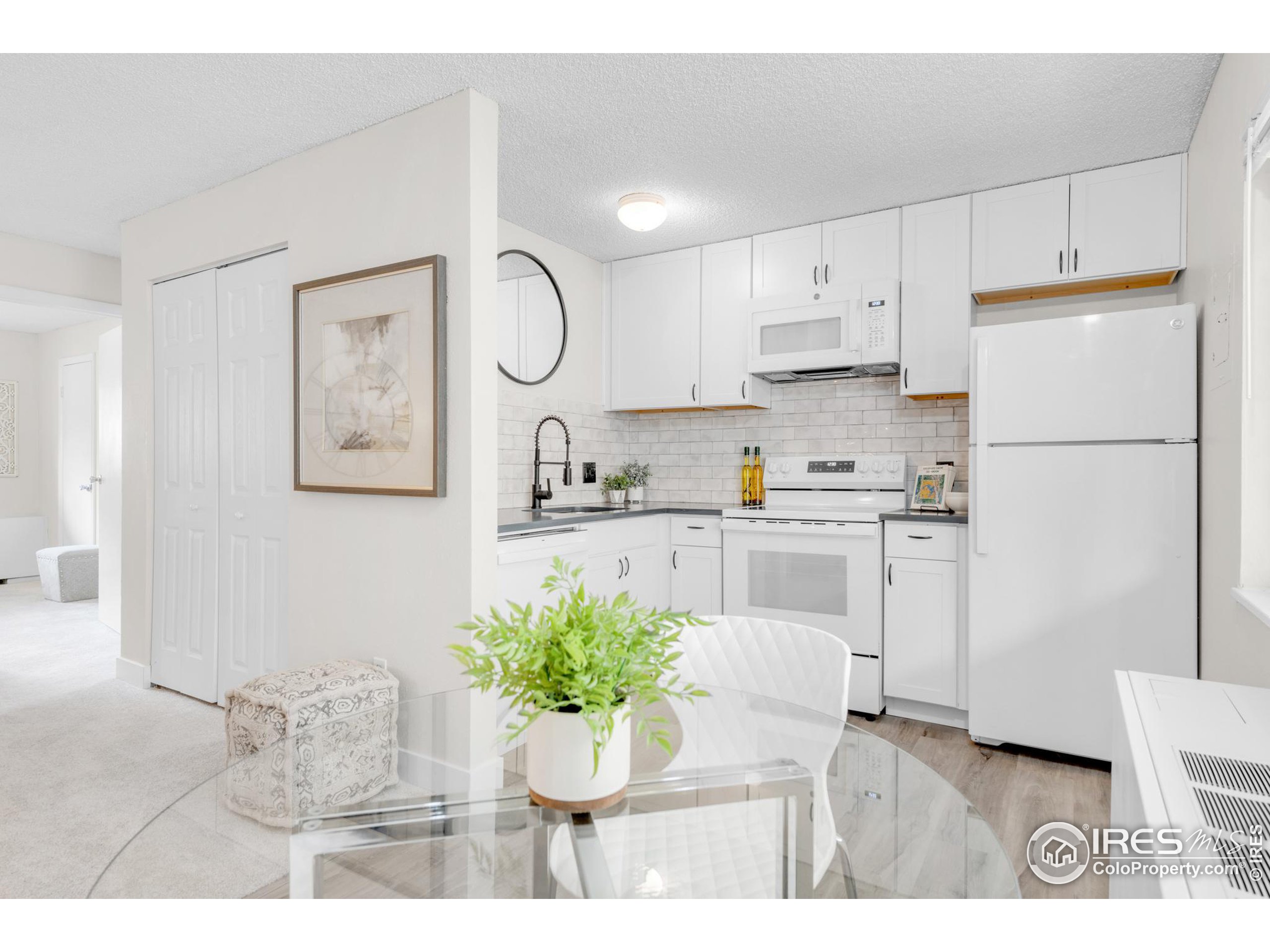 3161 Madison Ave N-306