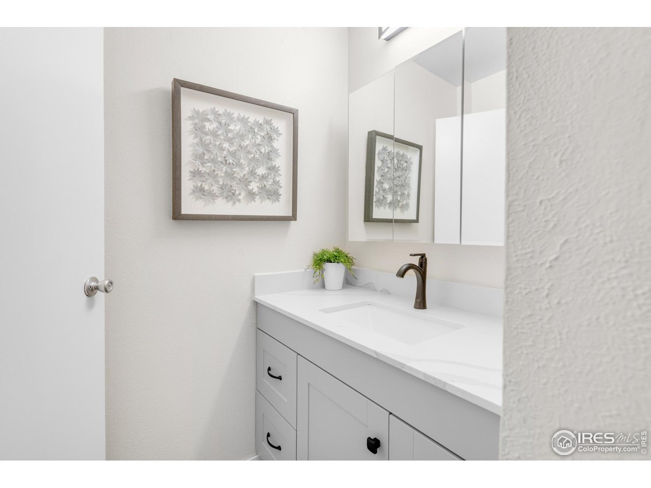 3161 Madison Ave N-306