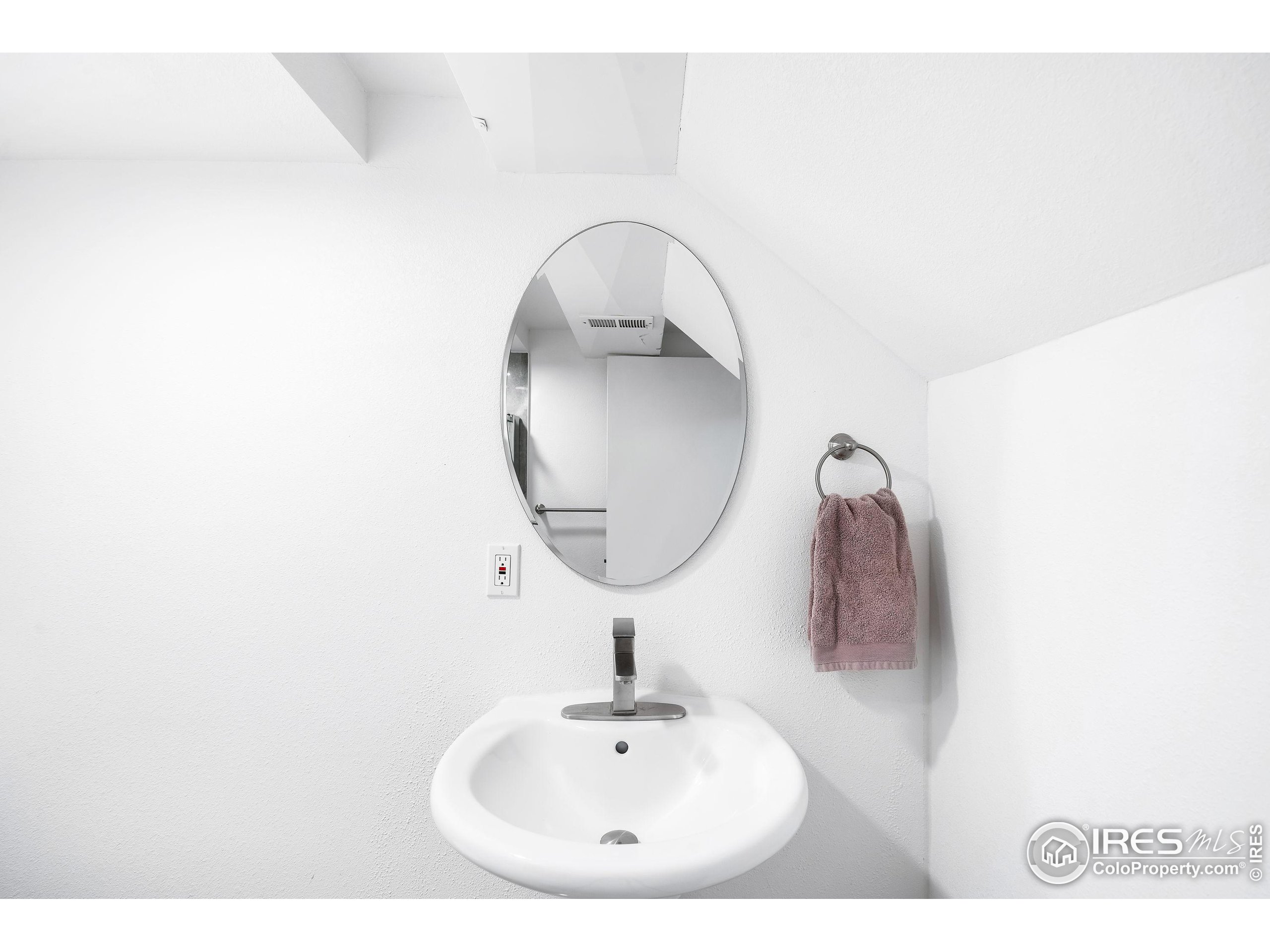 10454 Independence Cir