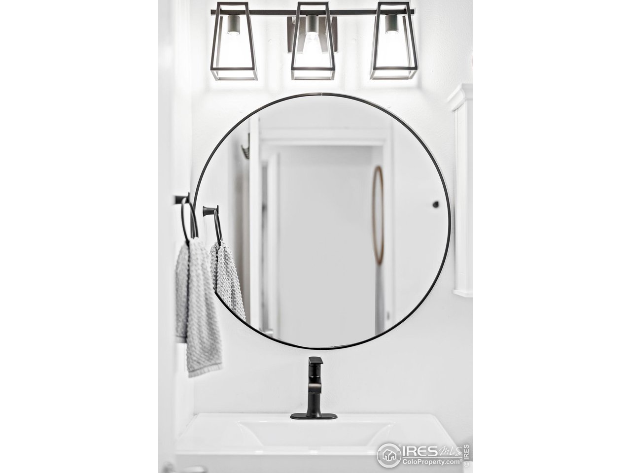 10454 Independence Cir