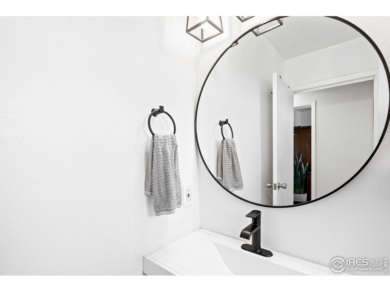 10454 Independence Cir