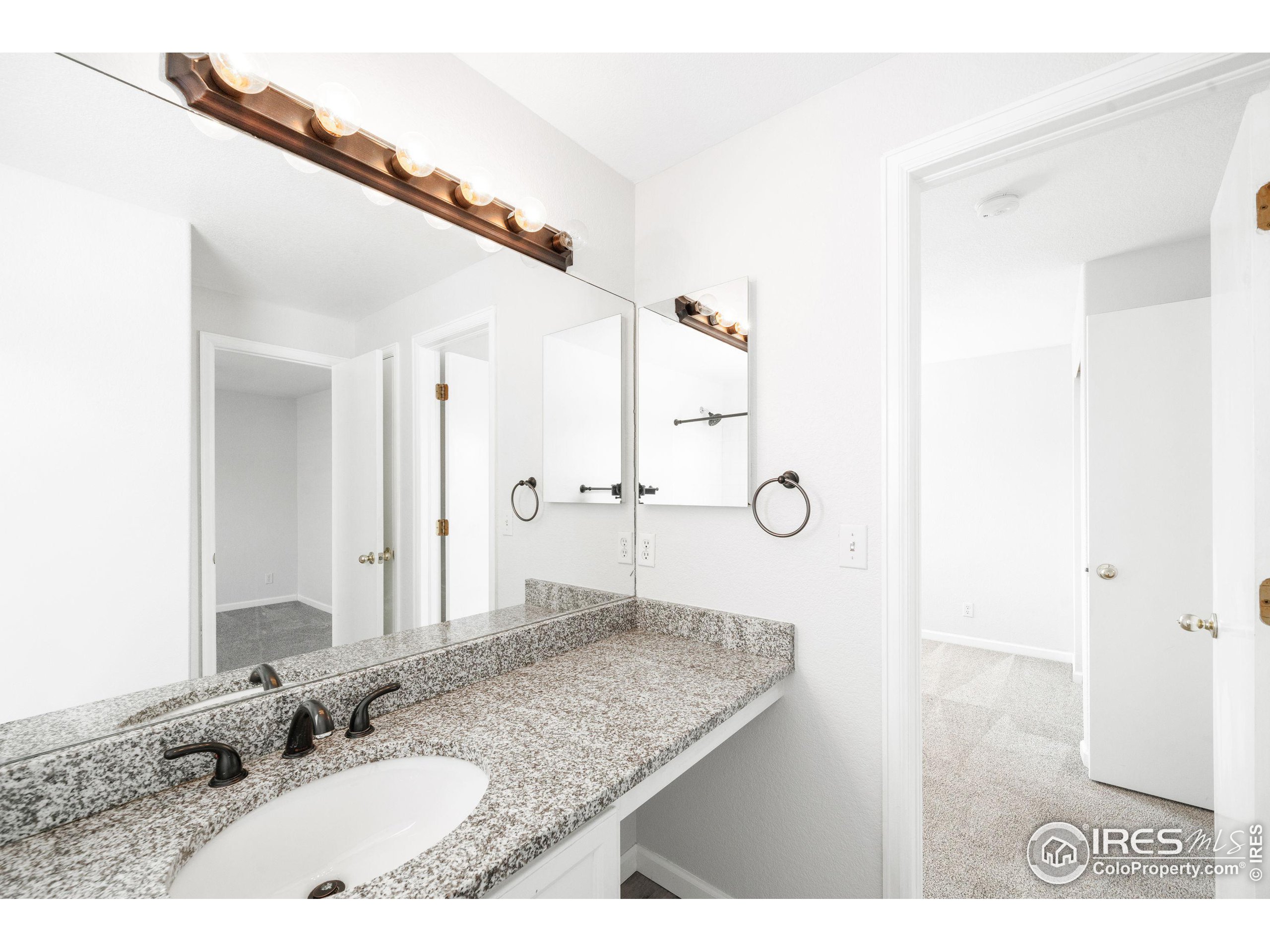 951 Quarterhorse Trl