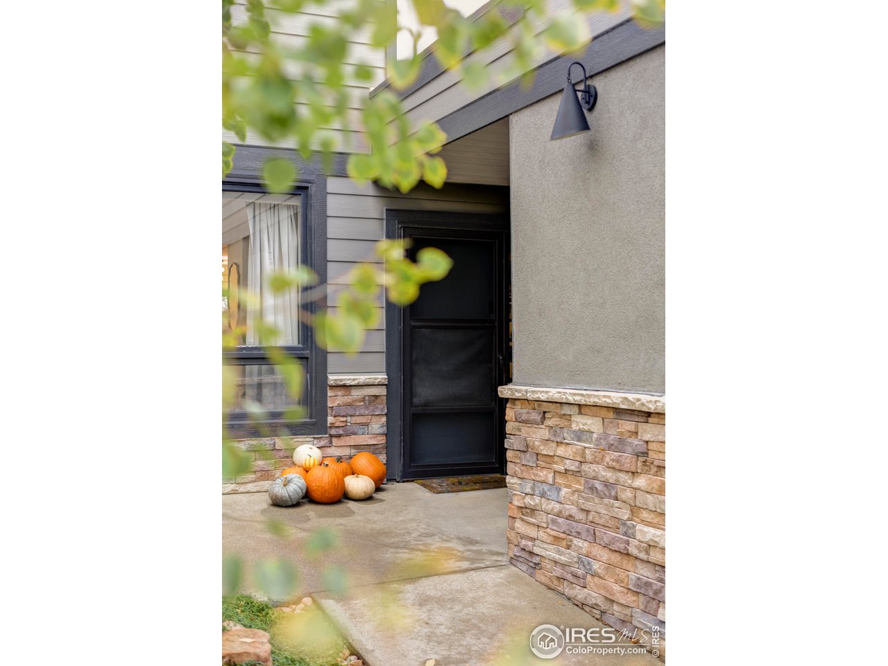 2716 Winding Trail Dr