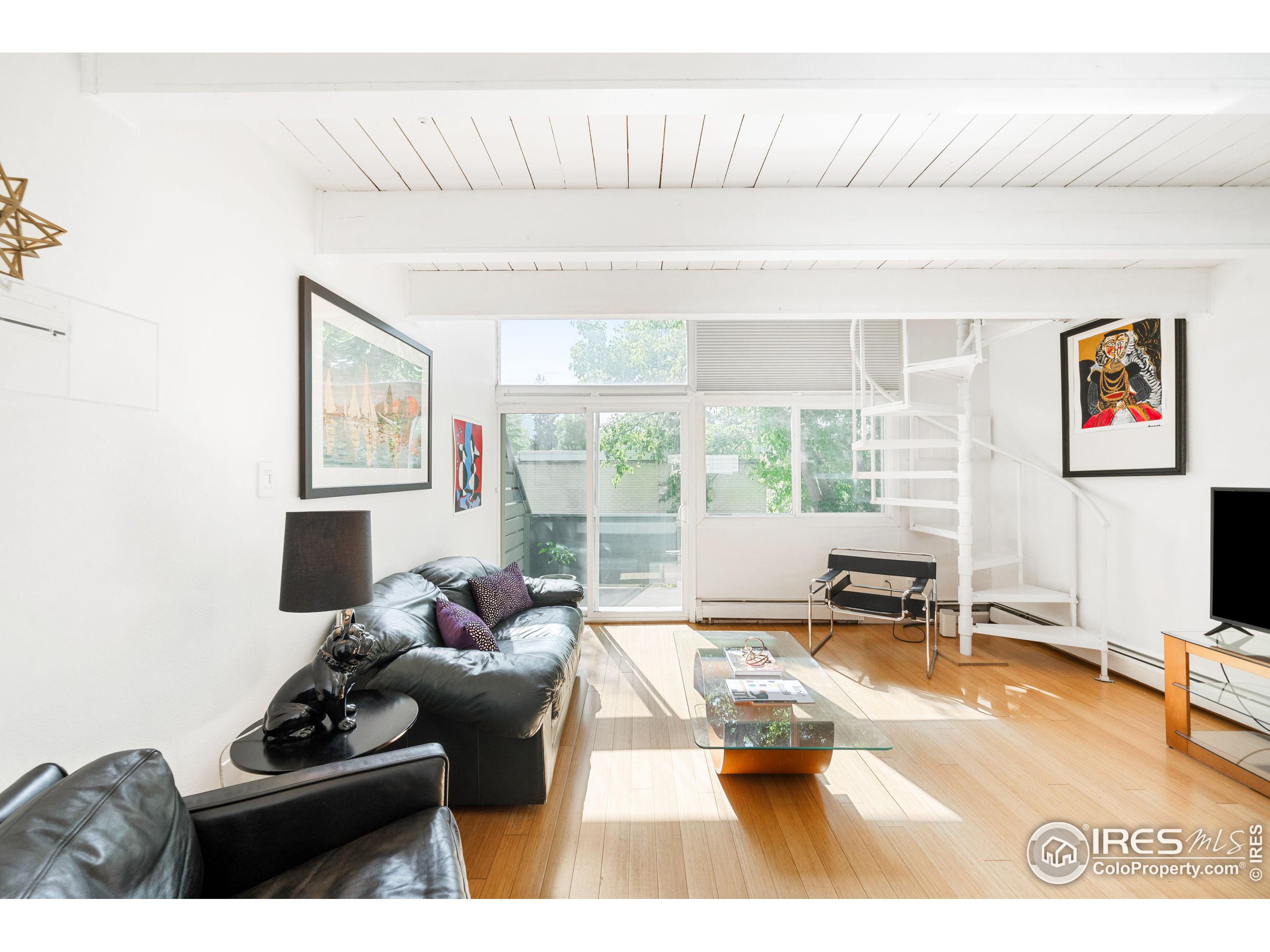 1842 Canyon Blvd 211