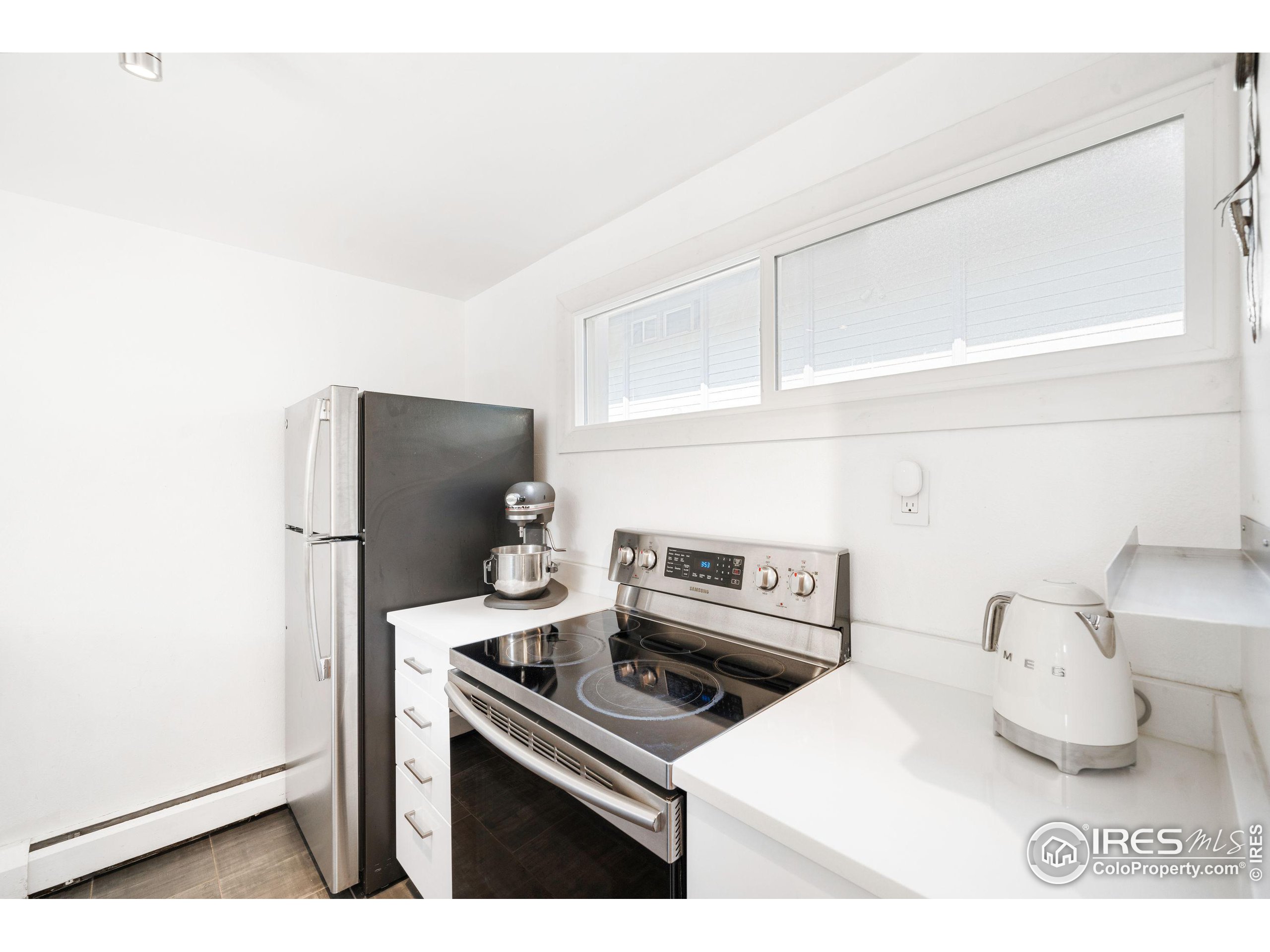 1842 Canyon Blvd 211