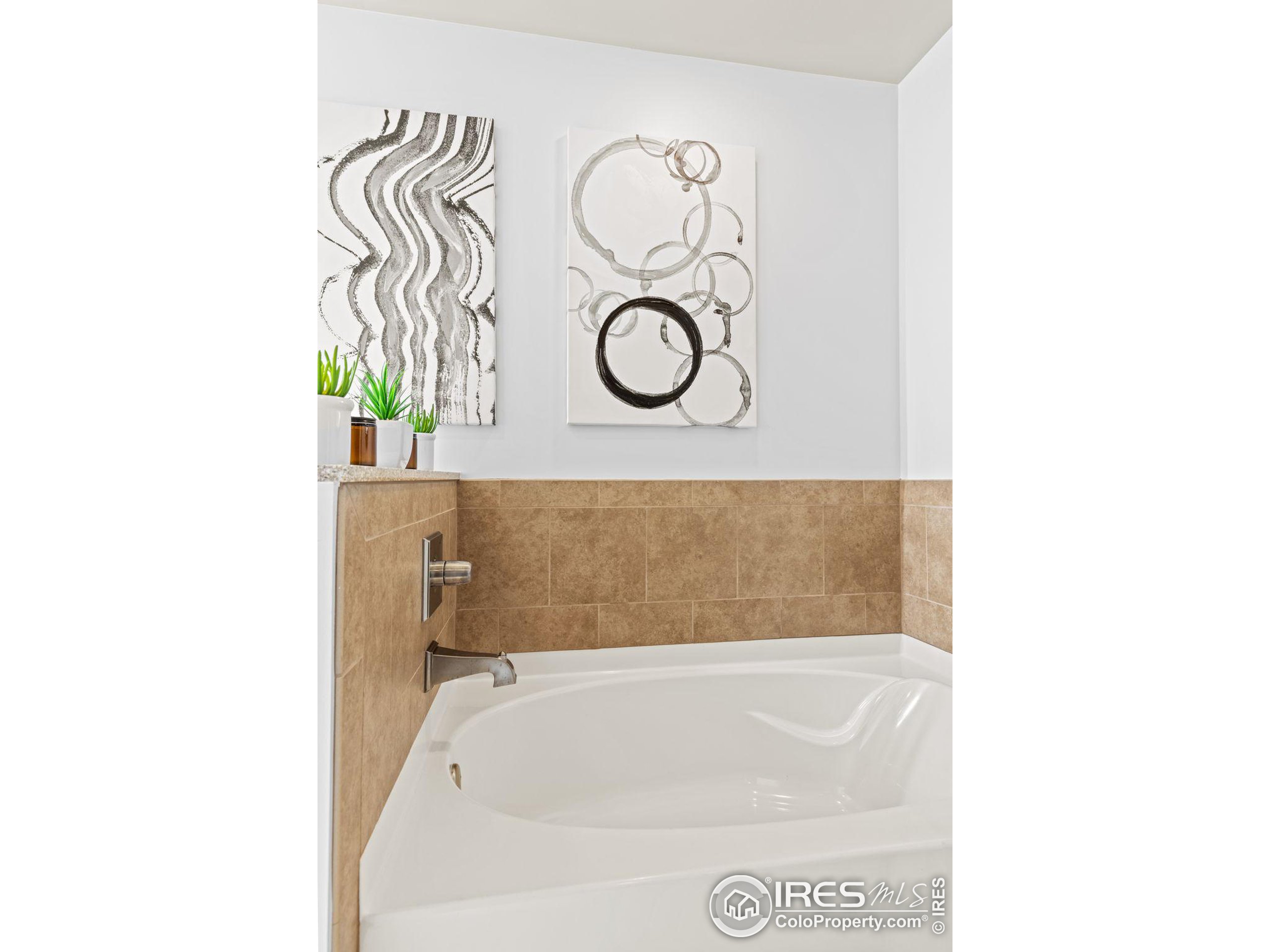 3301 Arapahoe Ave 225