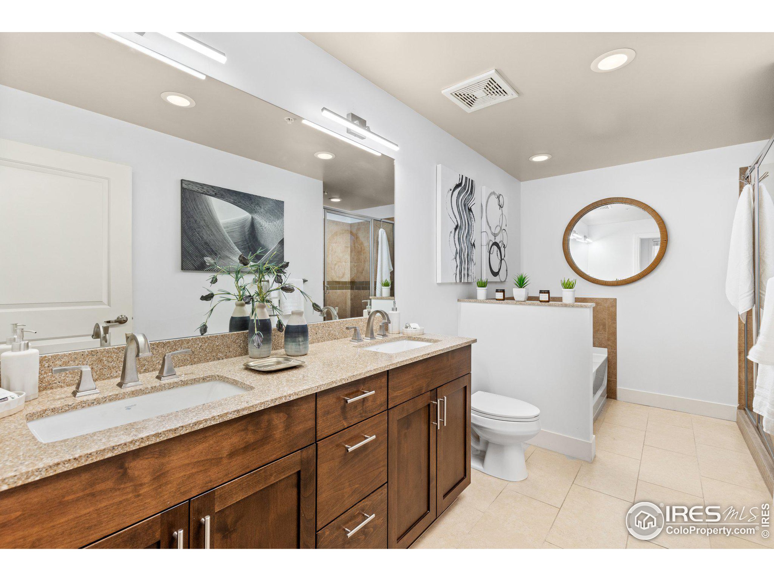 3301 Arapahoe Ave 225