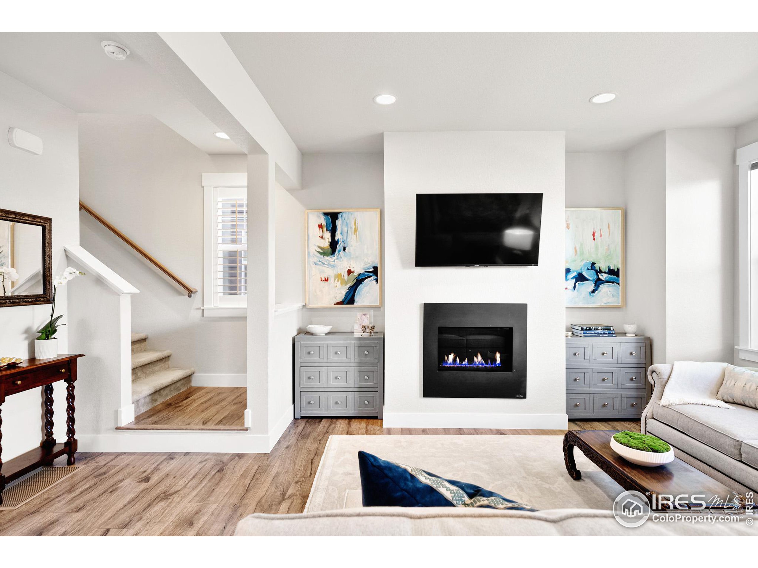 548 Straight Creek Way