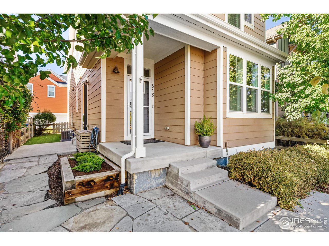 548 Straight Creek Way