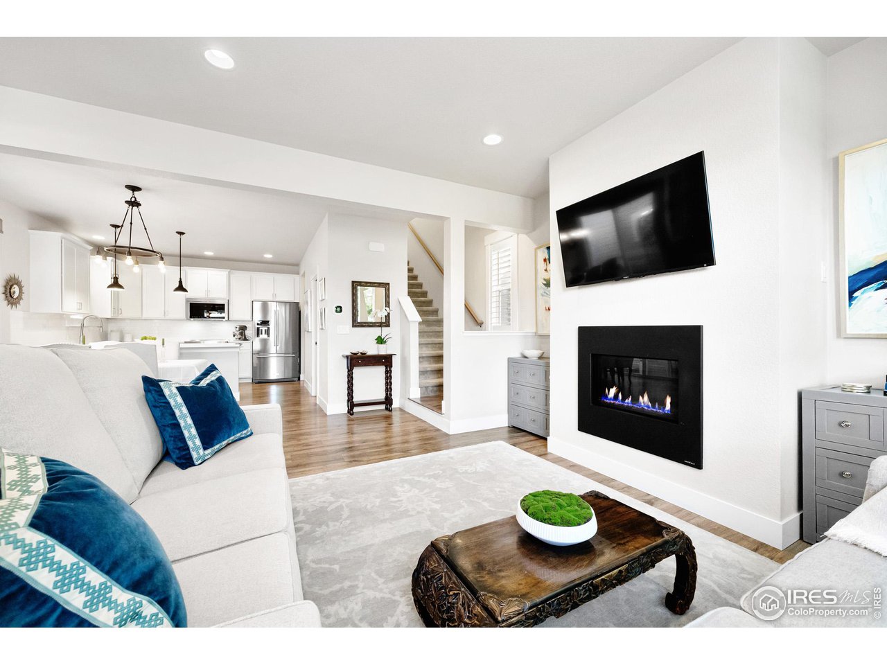 548 Straight Creek Way