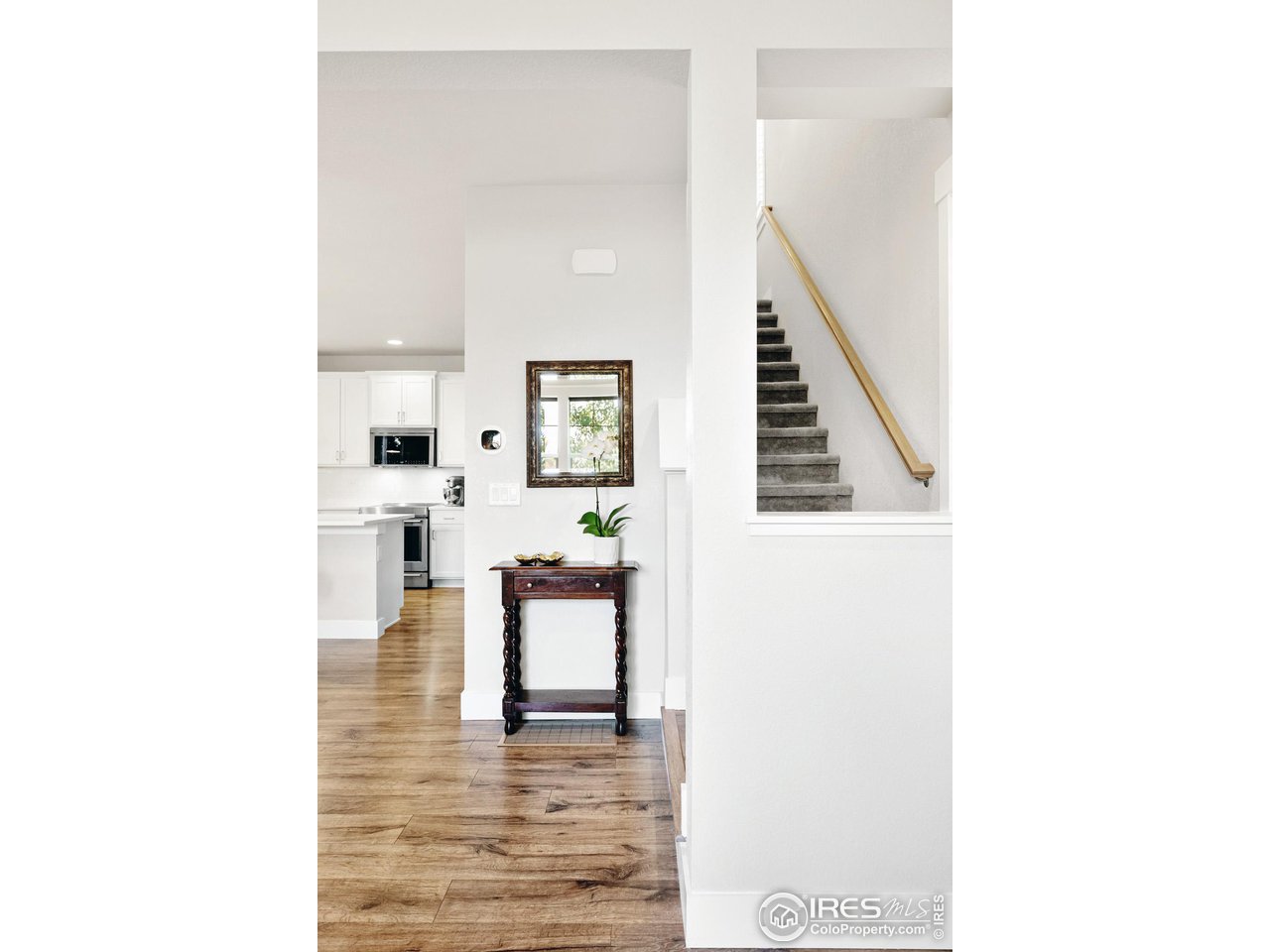 548 Straight Creek Way