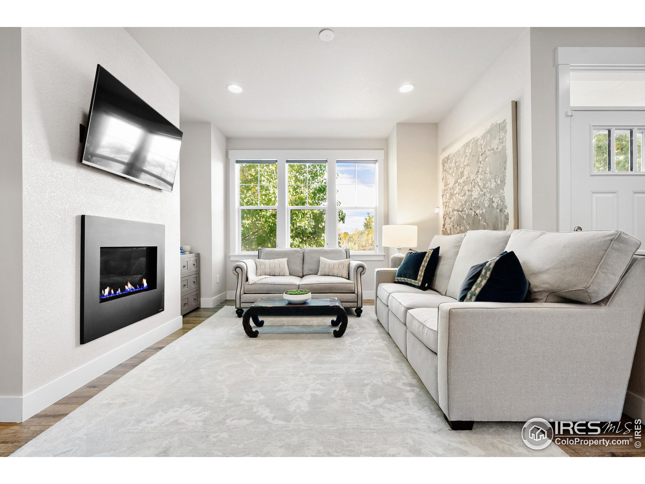 548 Straight Creek Way