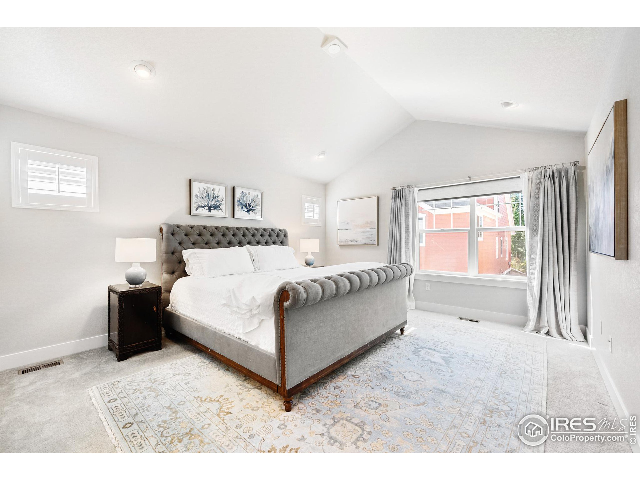 548 Straight Creek Way