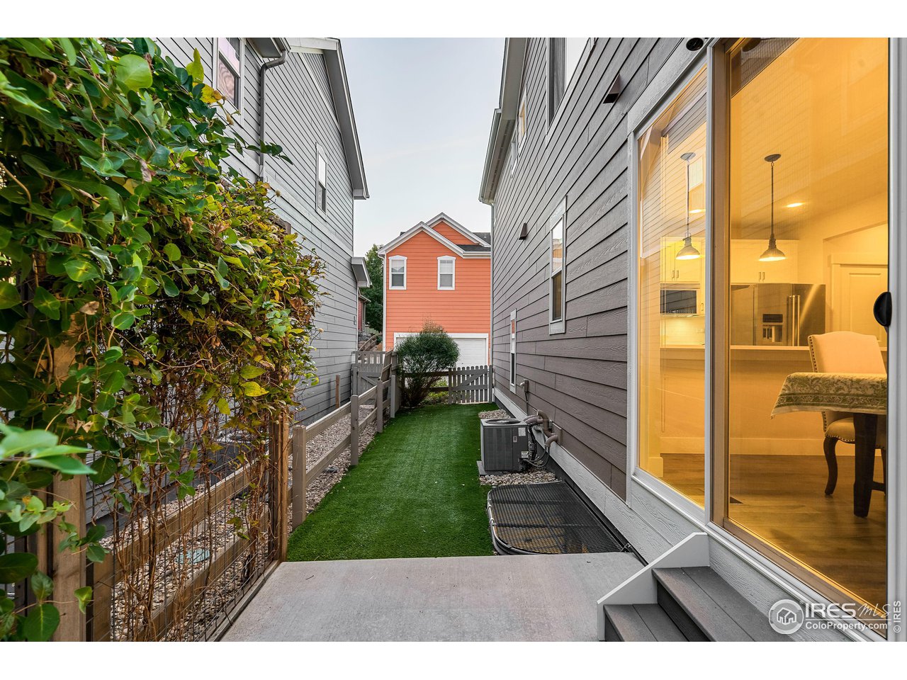 548 Straight Creek Way