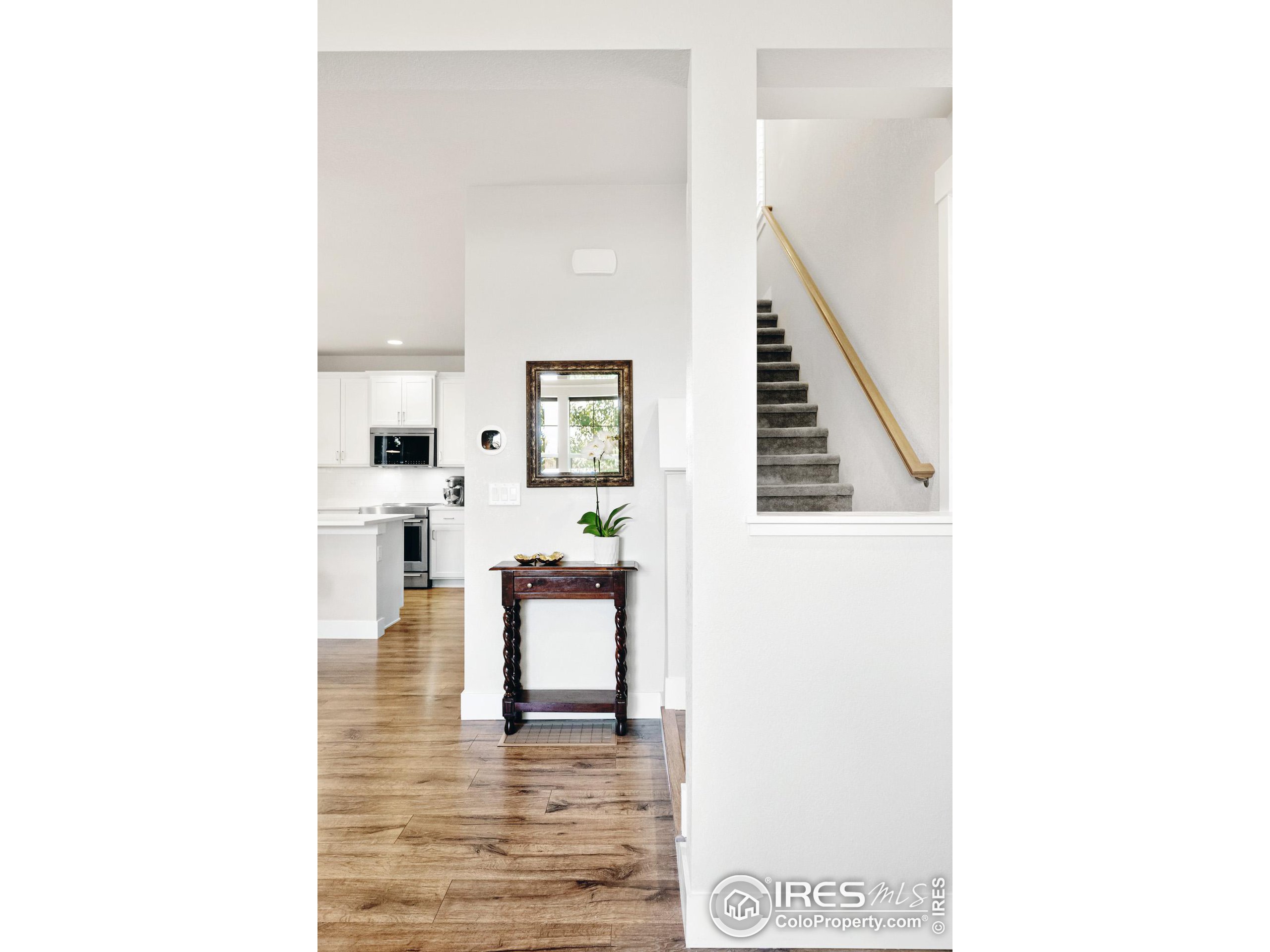 548 Straight Creek Way