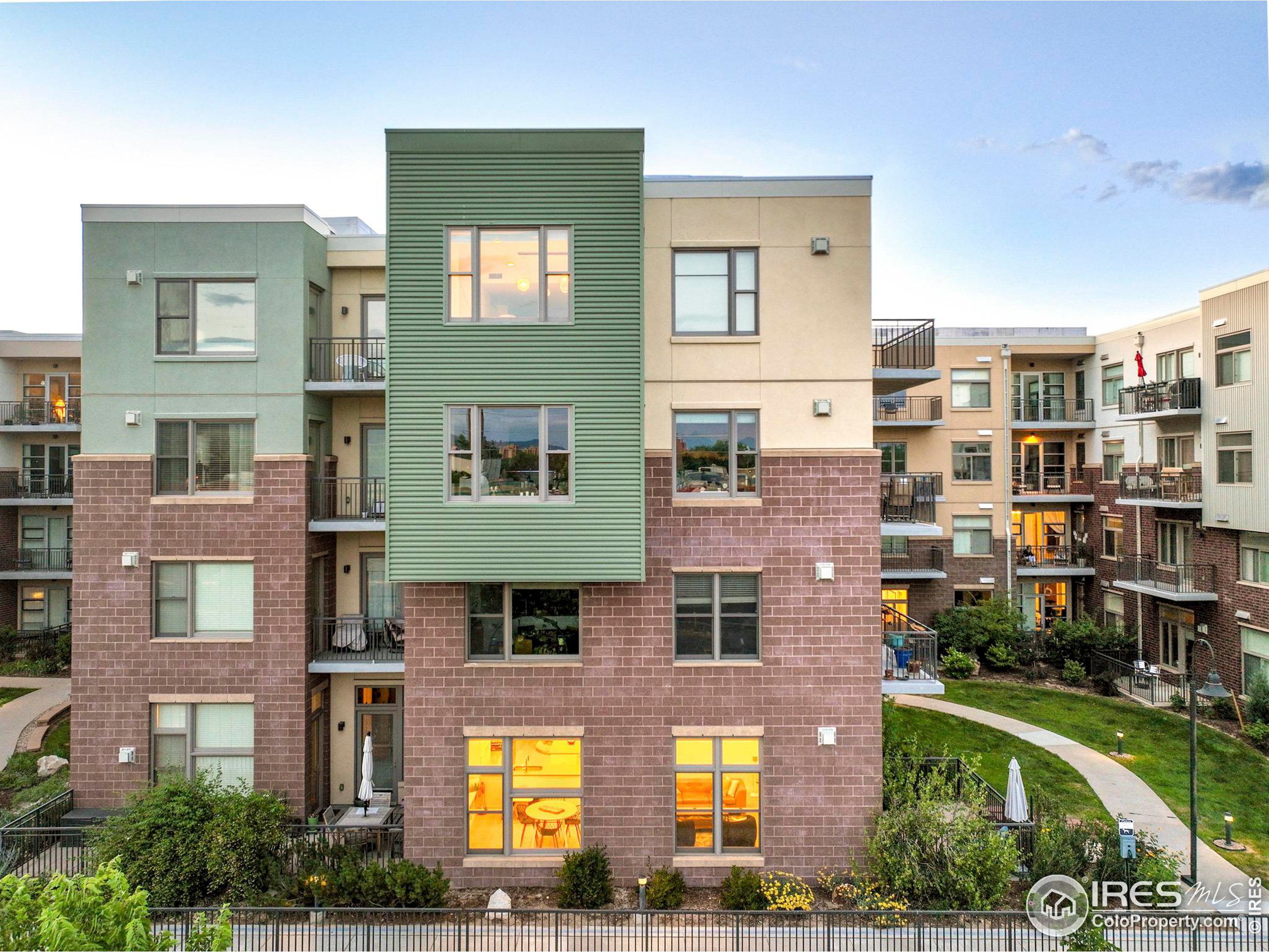 3301 Arapahoe Ave 117