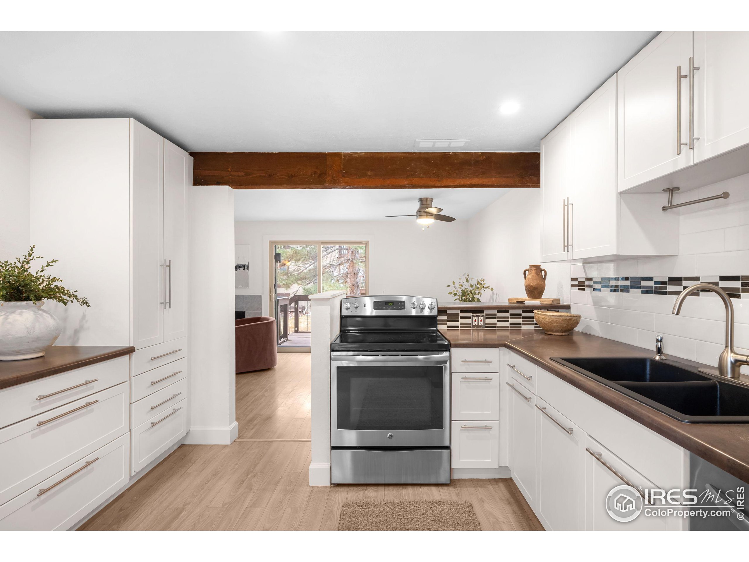 4482 Greenbriar Blvd