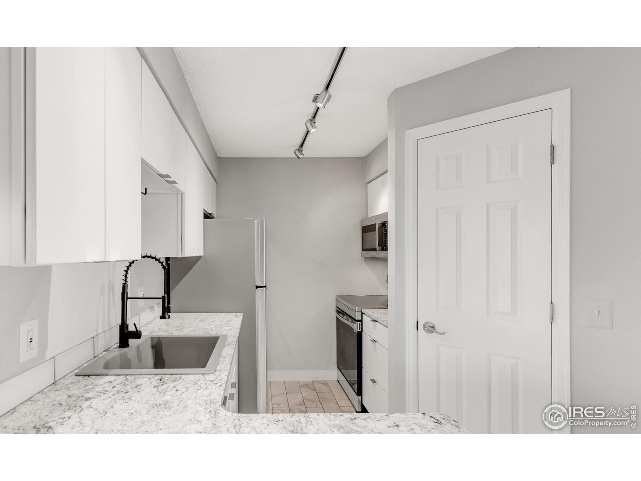 4882 E Kentucky Ave C