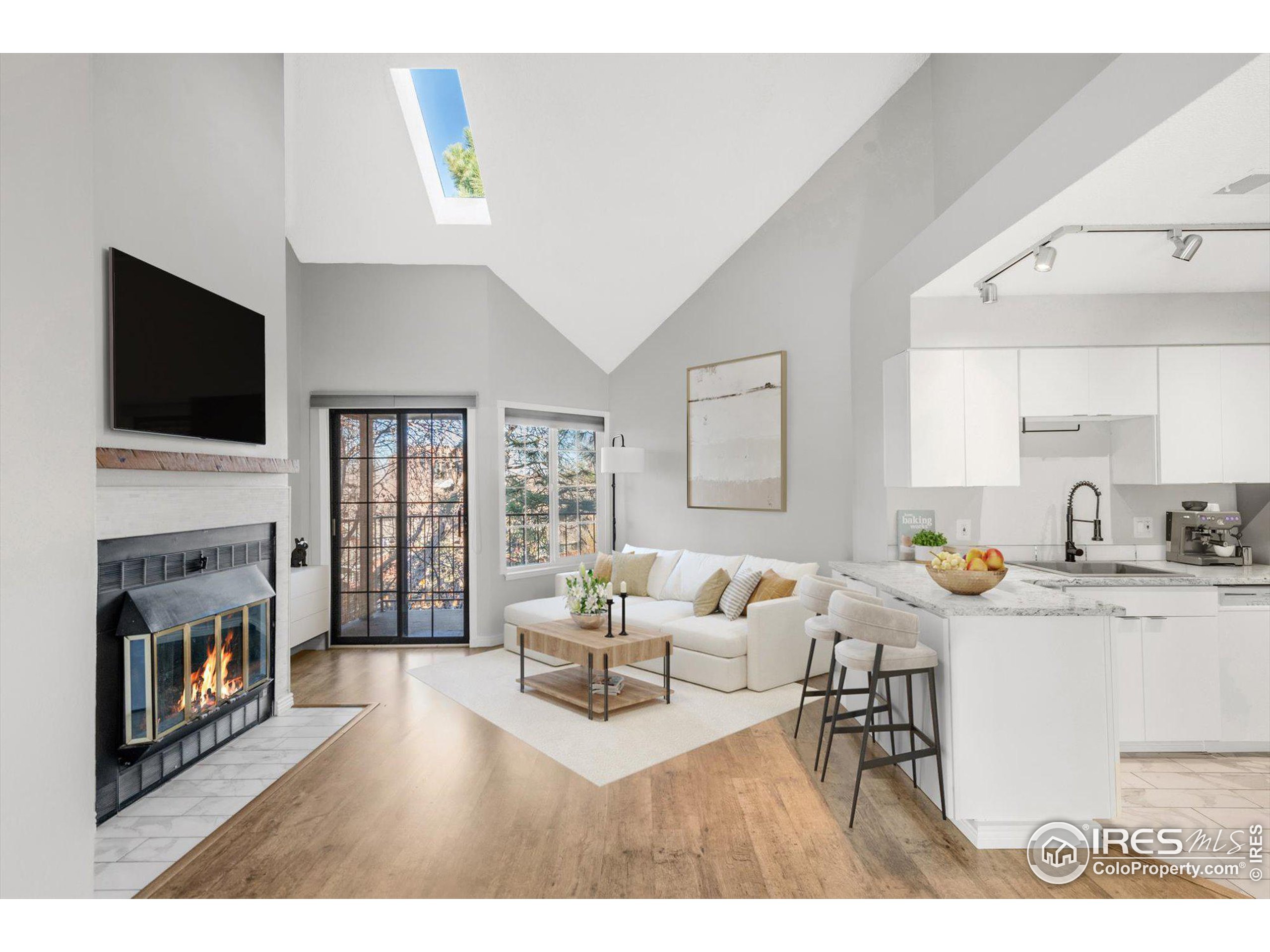 4882 E Kentucky Ave C