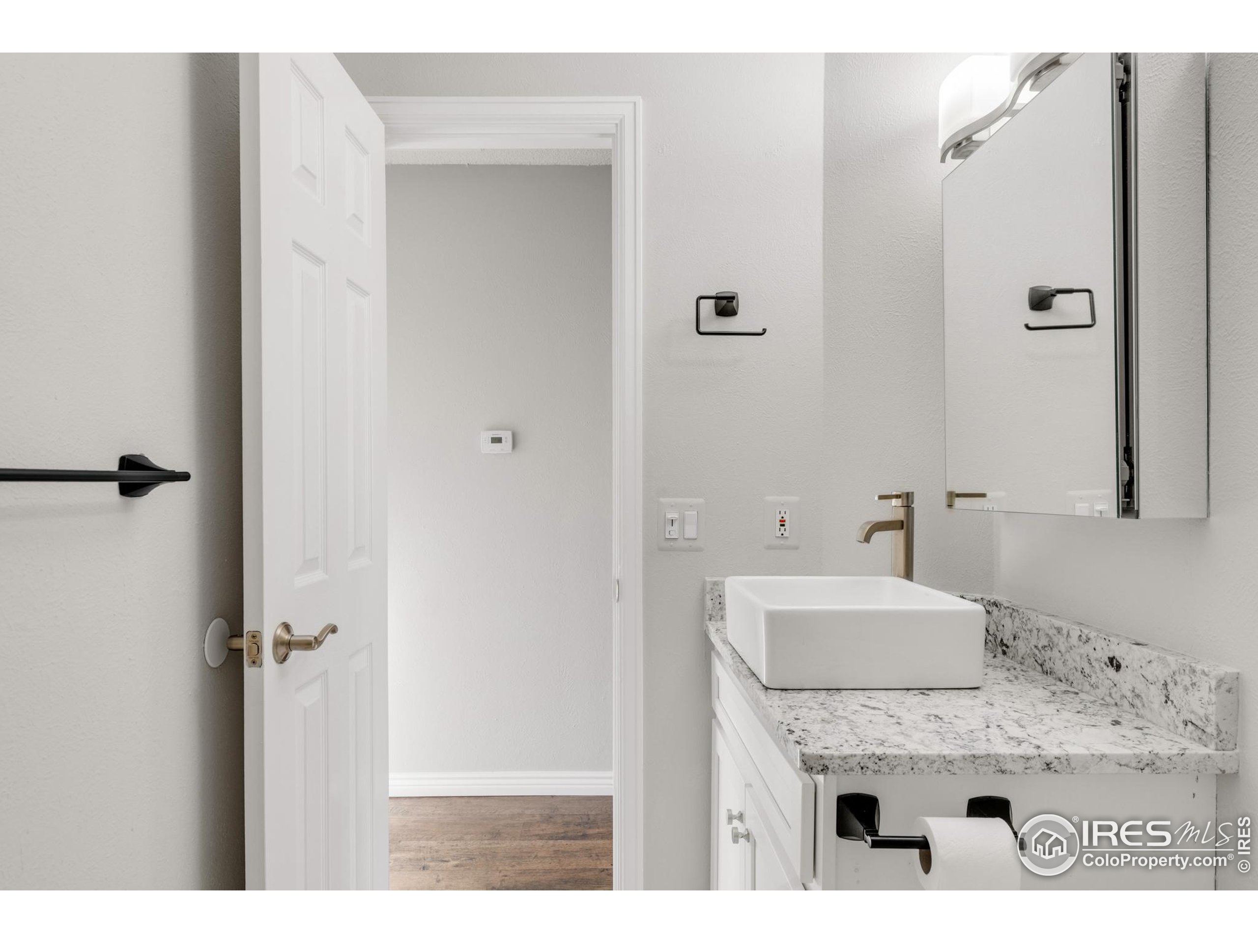 4882 E Kentucky Ave C