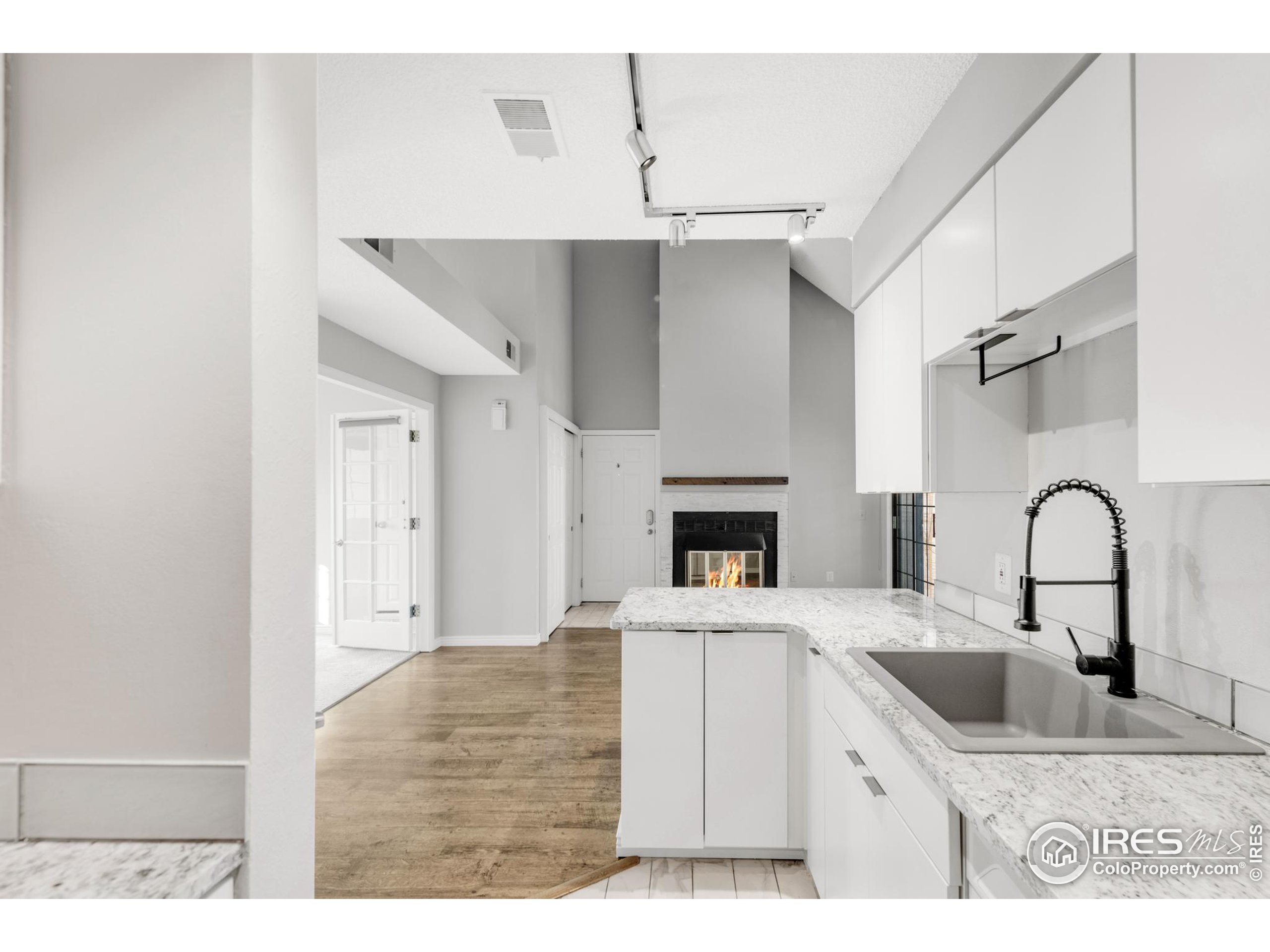 4882 E Kentucky Ave C