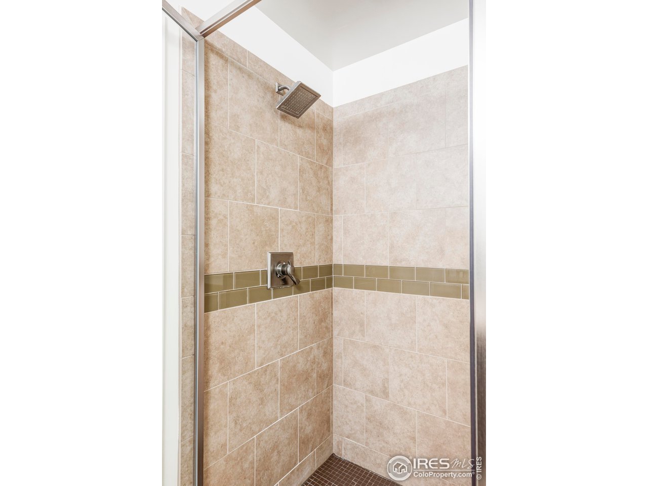 3301 Arapahoe Ave 204