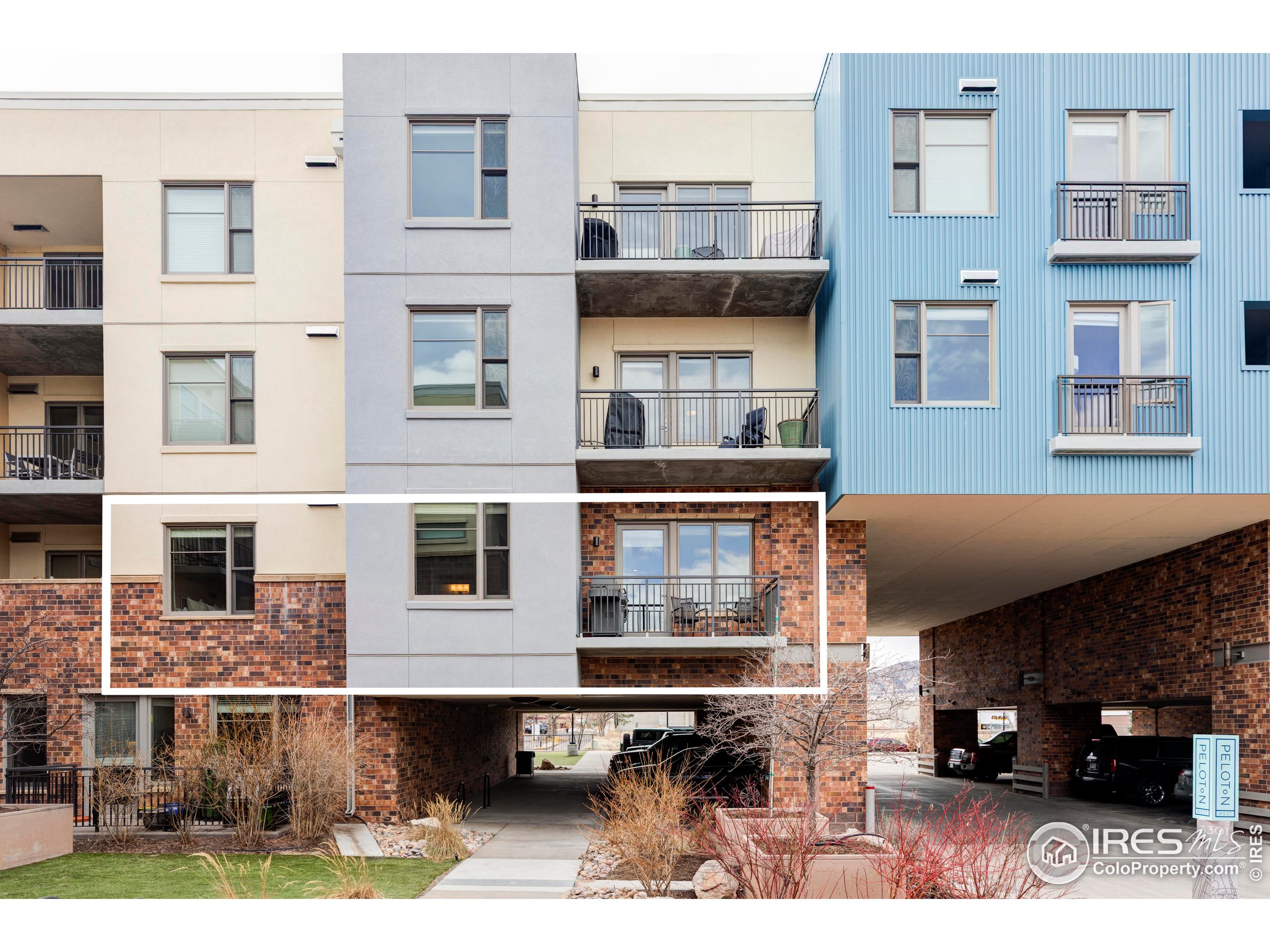 3301 Arapahoe Ave 204