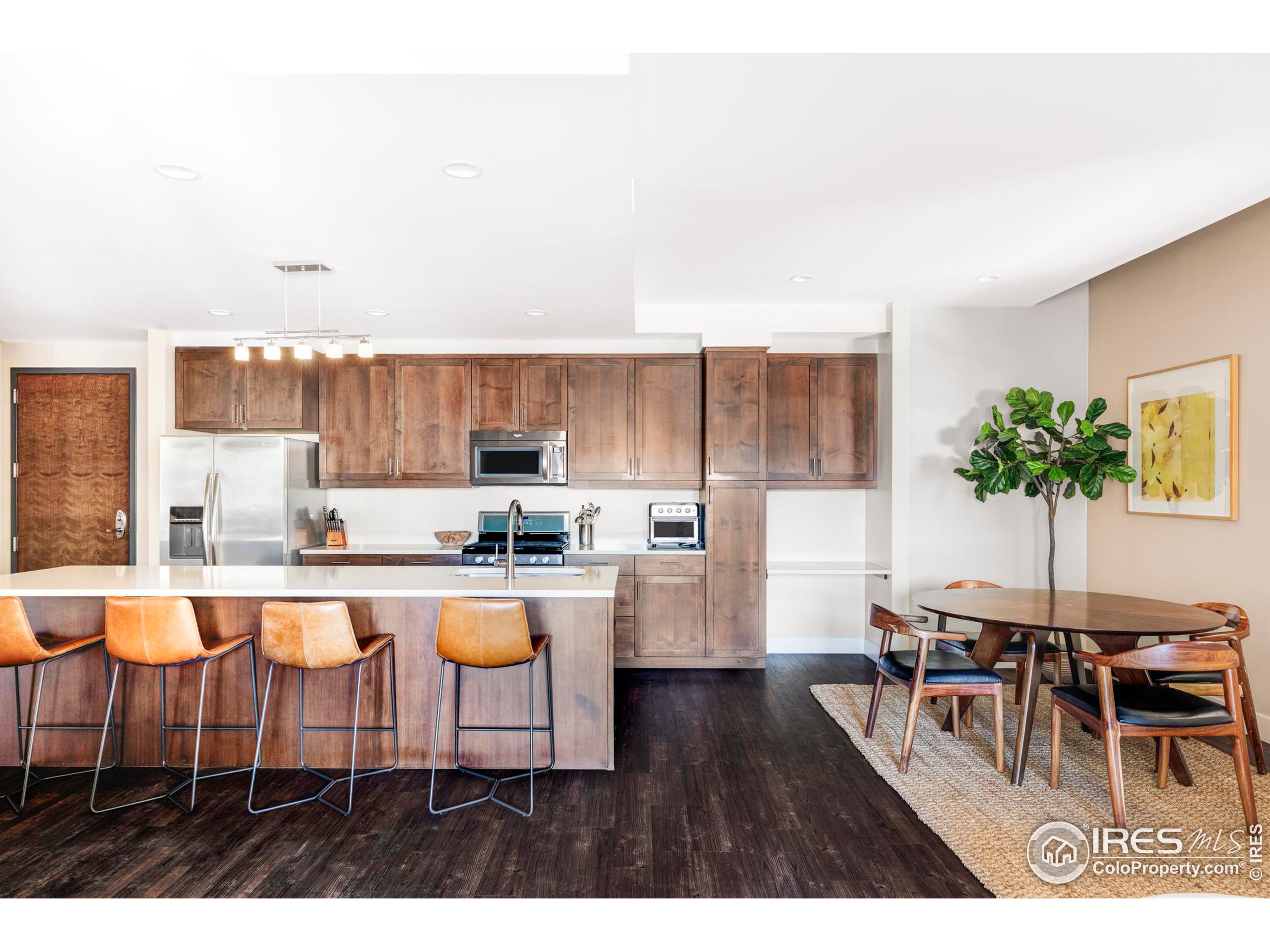 3301 Arapahoe Ave 204