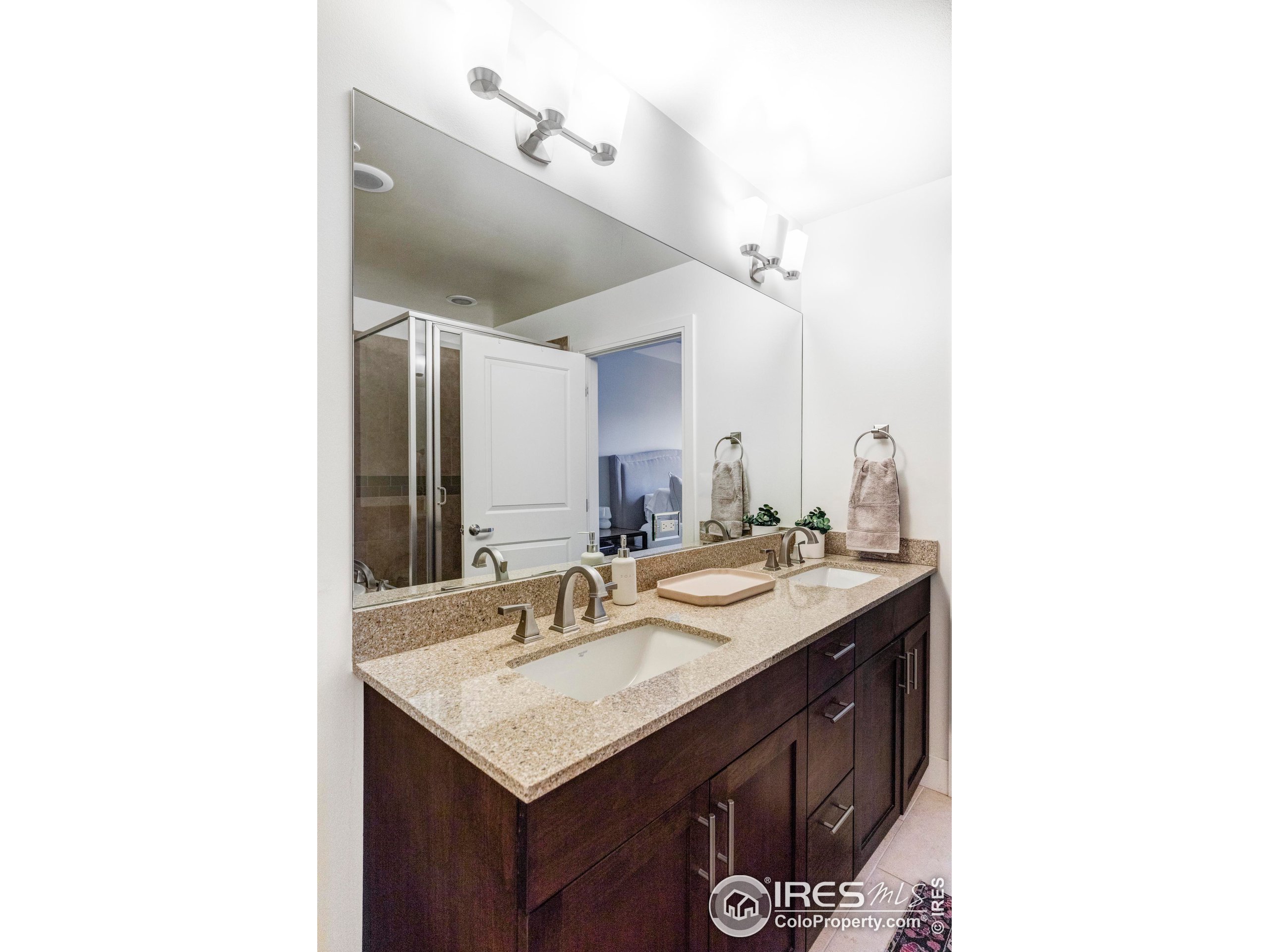 3301 Arapahoe Ave 204